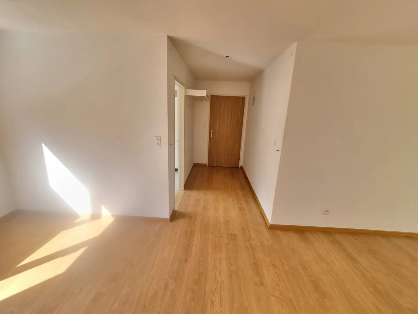 Geräumige 4.5 Zimmer-Wohnung - Foto 6 von 8