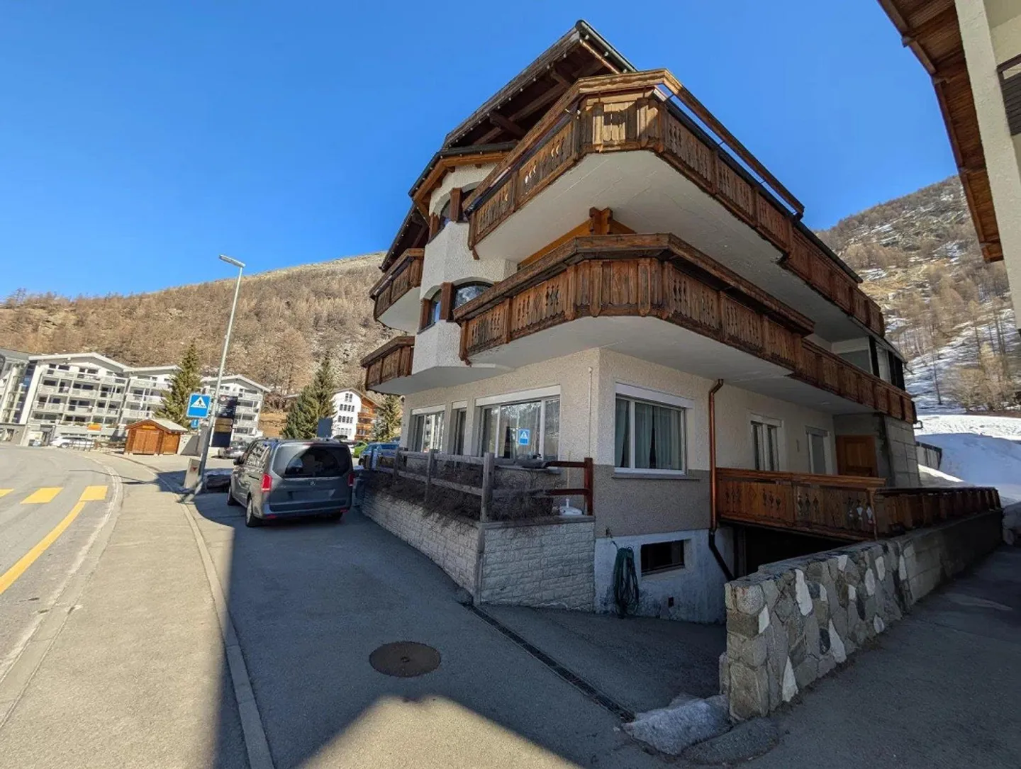 Elegante Wohnung in Saas-Almagell - Foto 2 von 13