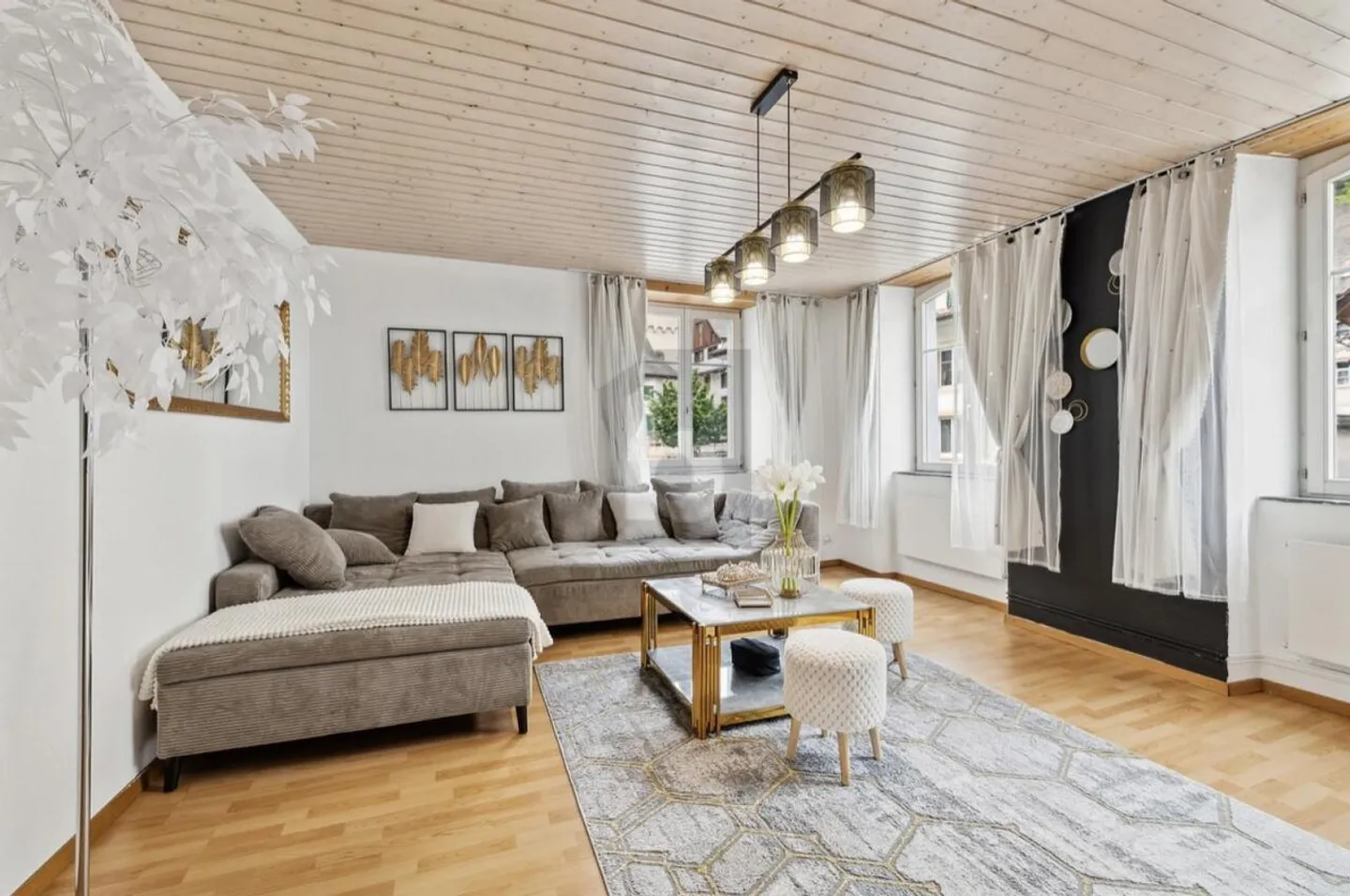 DACHSTOCK AUSBAUBAR, VOLL VERMIETET & TOP RENDITE! - Foto 2 von 5