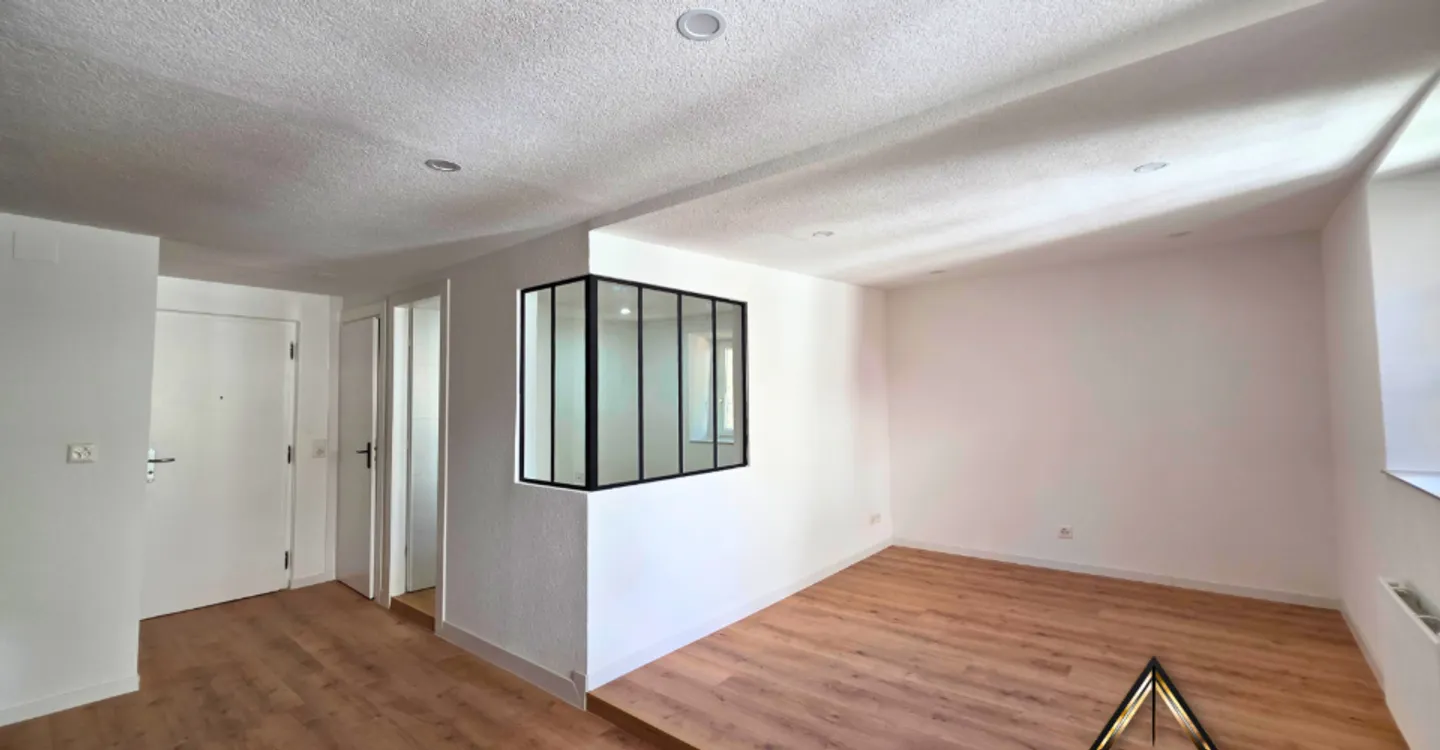 Charmant Appartement Rénové - Photo 4 sur 9