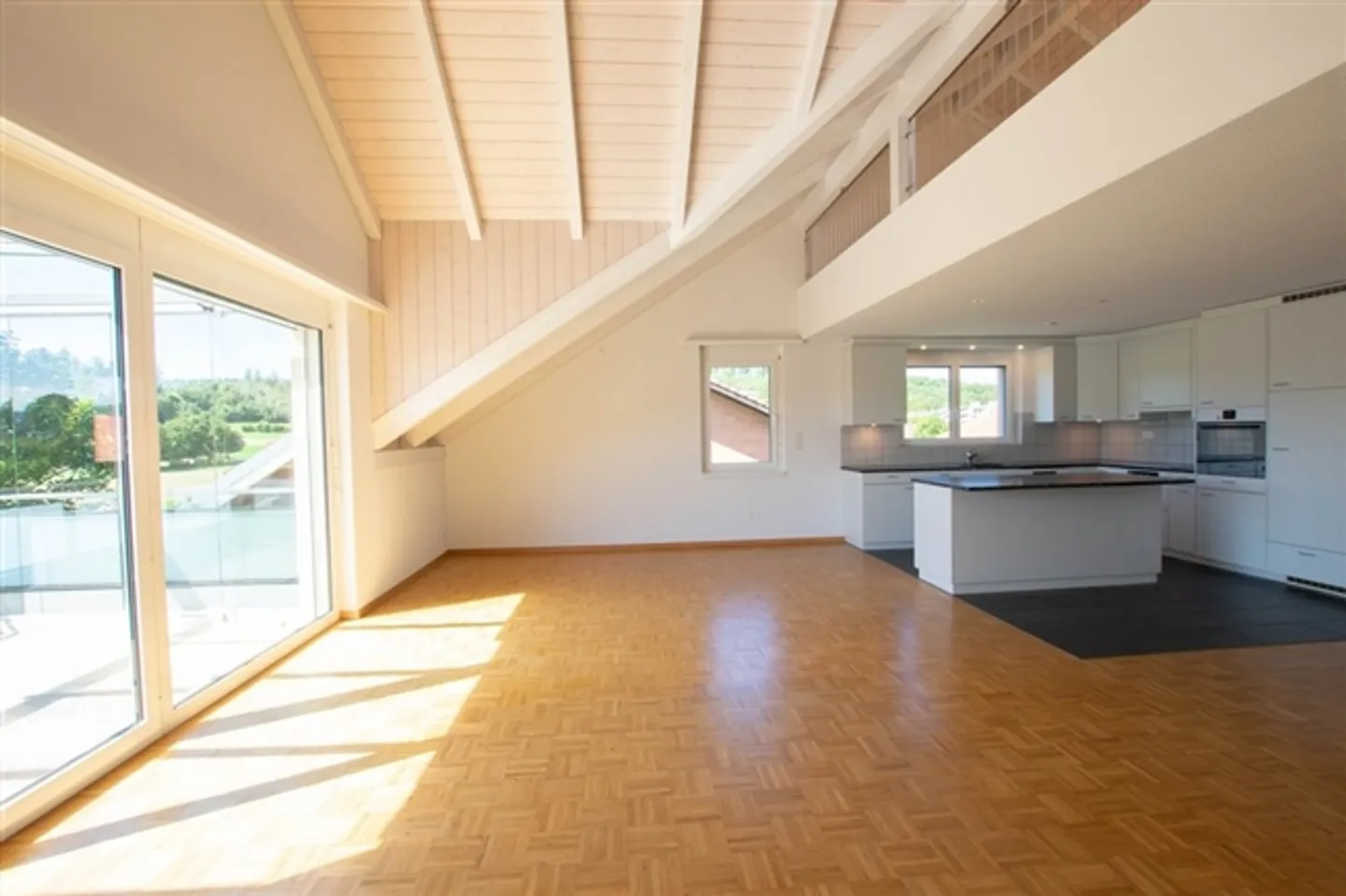 Bright gallery apartment in Köniz sought - Photo 1 of 11