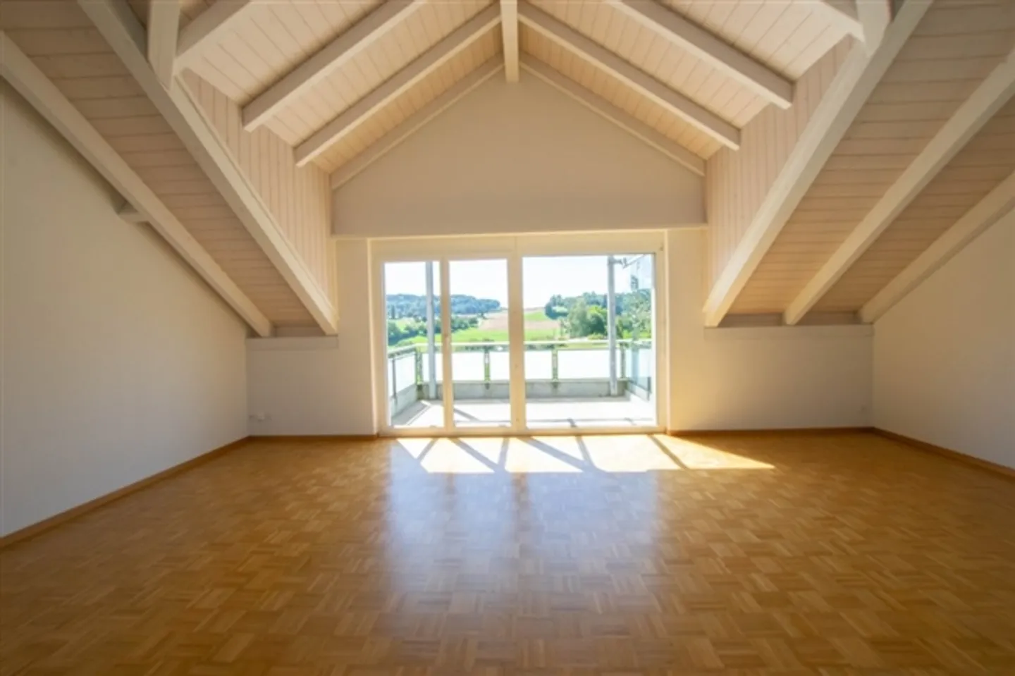 Bright gallery apartment in Köniz sought - Photo 3 of 11