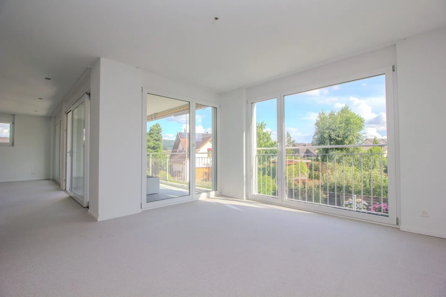 Grosszügige und gemütliche 4.5-Zimmer-Wohnung im 1. OG - Foto 7 von 17