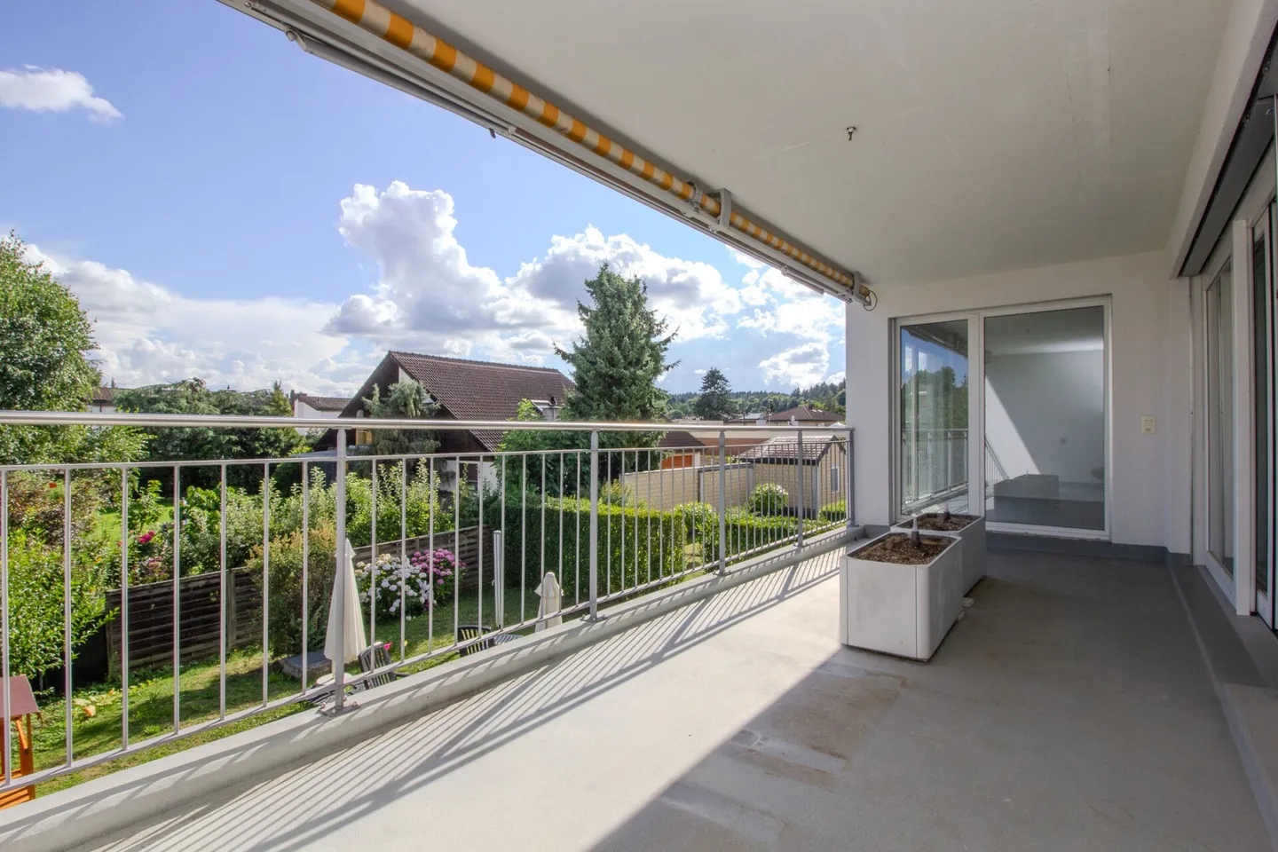 Grosszügige und gemütliche 4.5-Zimmer-Wohnung im 1. OG - Foto 9 von 17