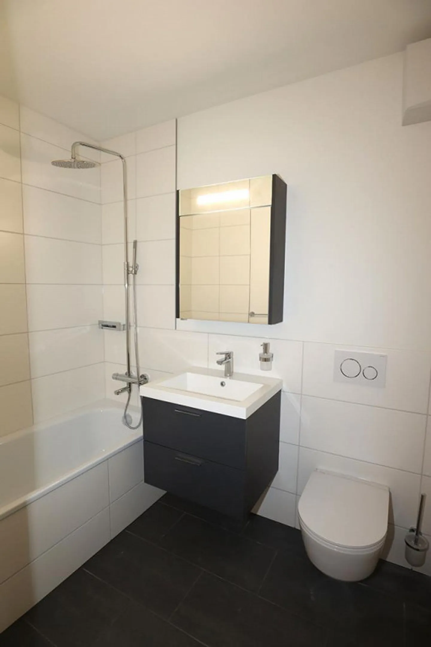 Appartement rénové de 3.5 pièces à Gellert - Photo 8 sur 8