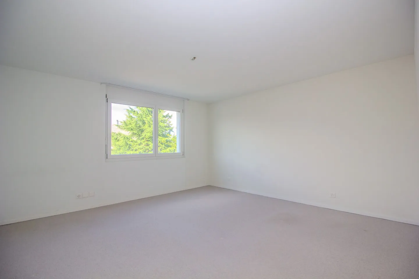 Grosszügige und gemütliche 4.5-Zimmer-Wohnung im 1. OG - Foto 11 von 17