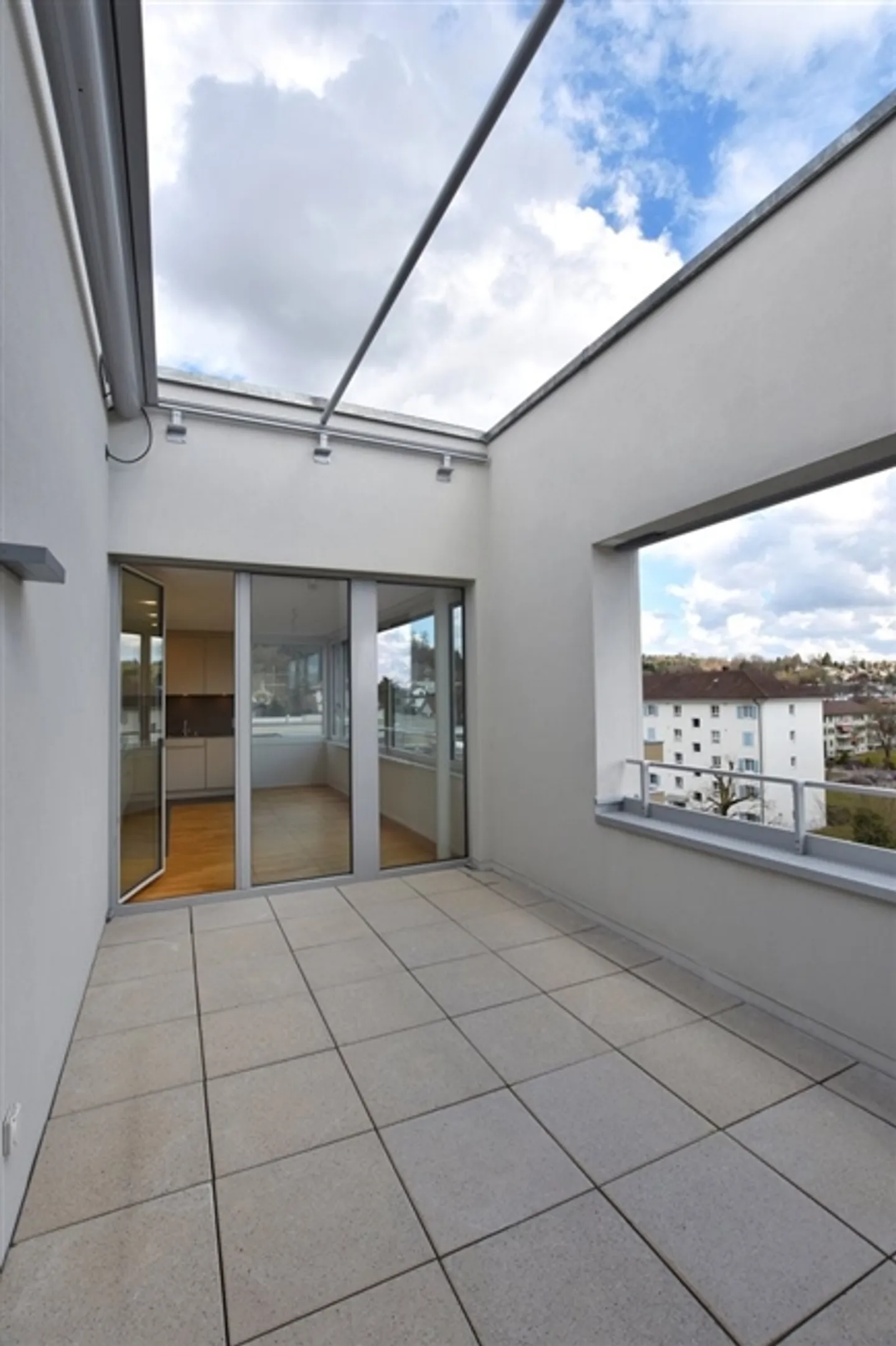 Moderno appartamento attico di 3,5 stanze con terrazza - Foto 11 di 12