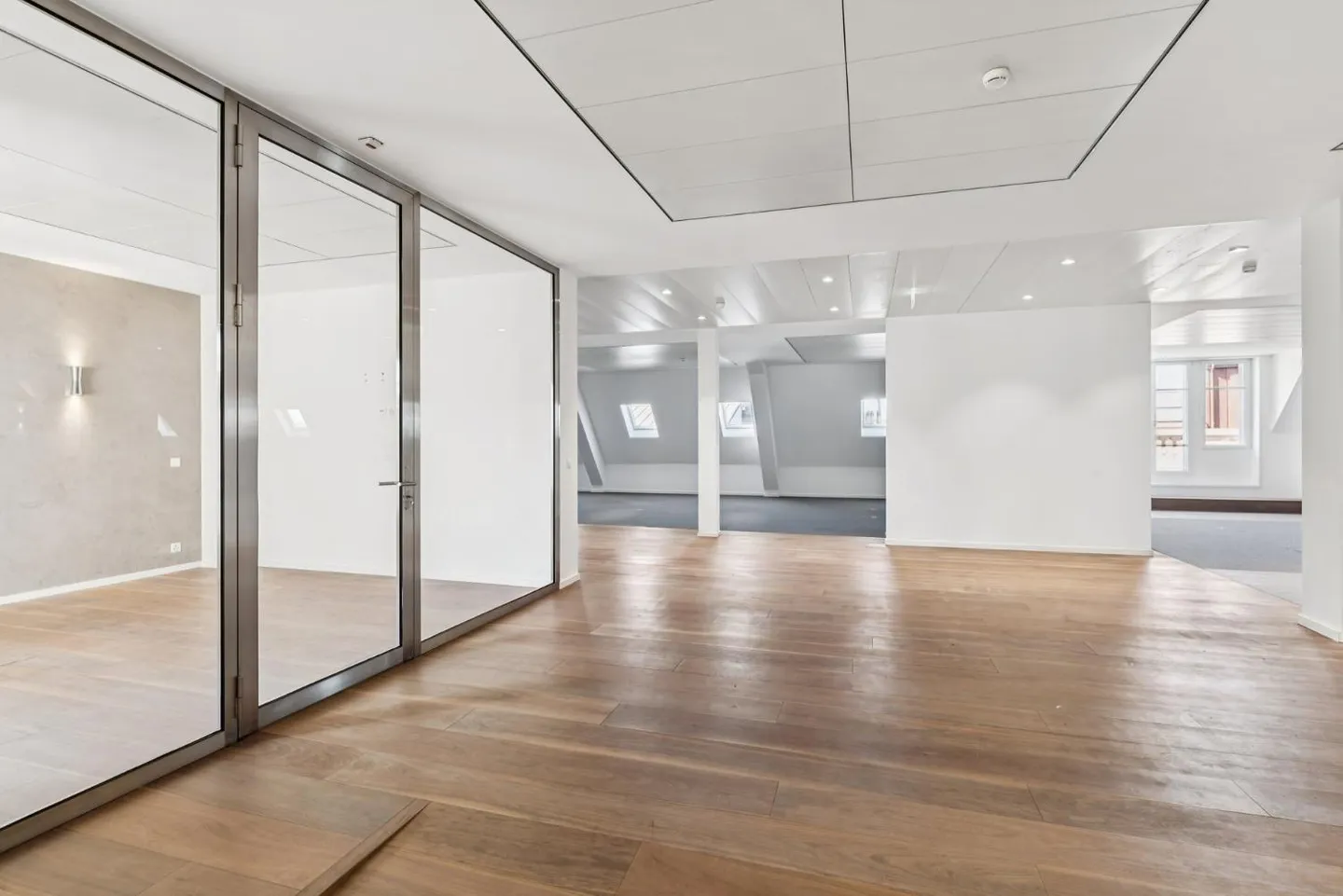 A louer au centre de Genève, surface de bureaux équipée - Photo 3 sur 9