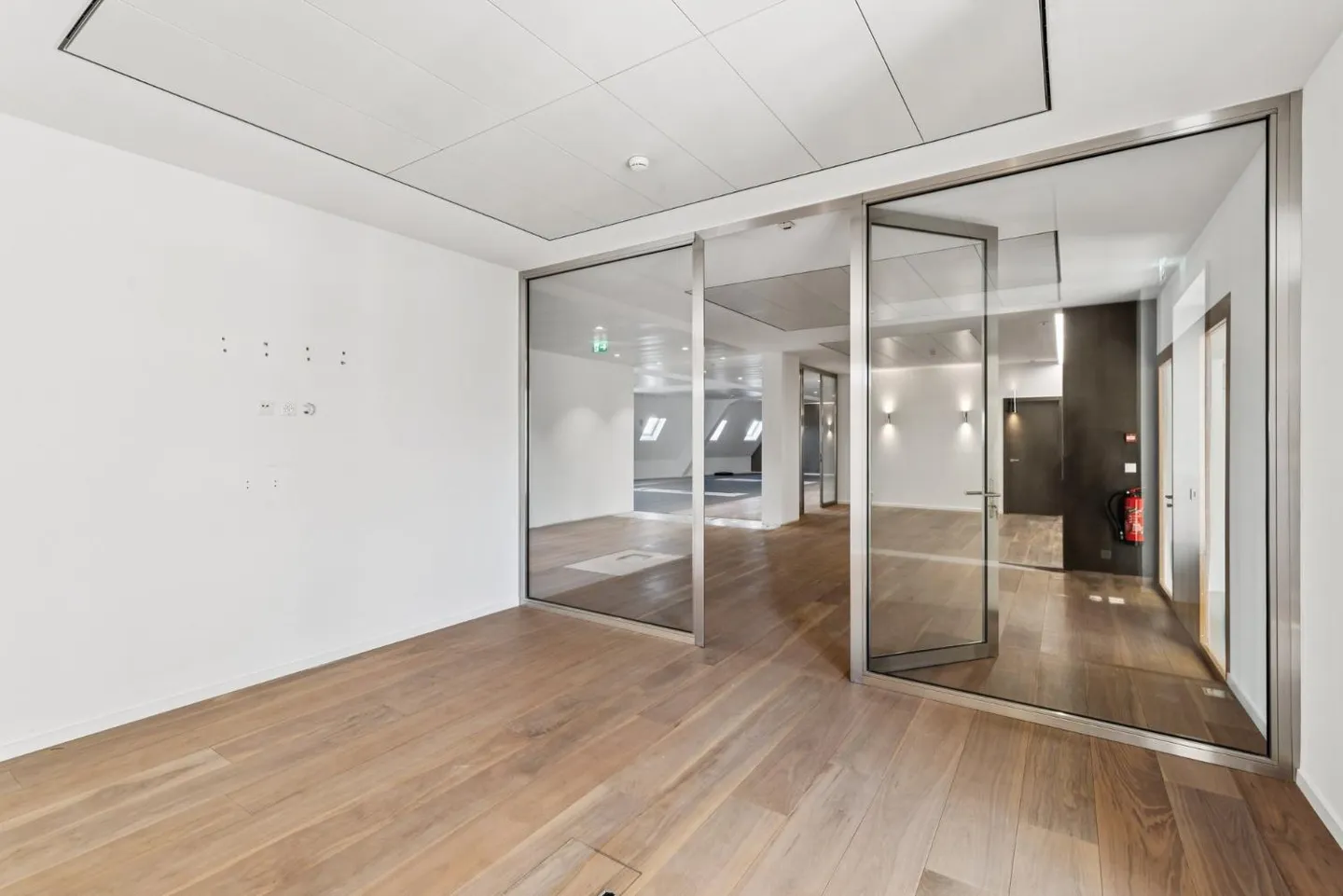 A louer au centre de Genève, surface de bureaux équipée - Photo 7 sur 9