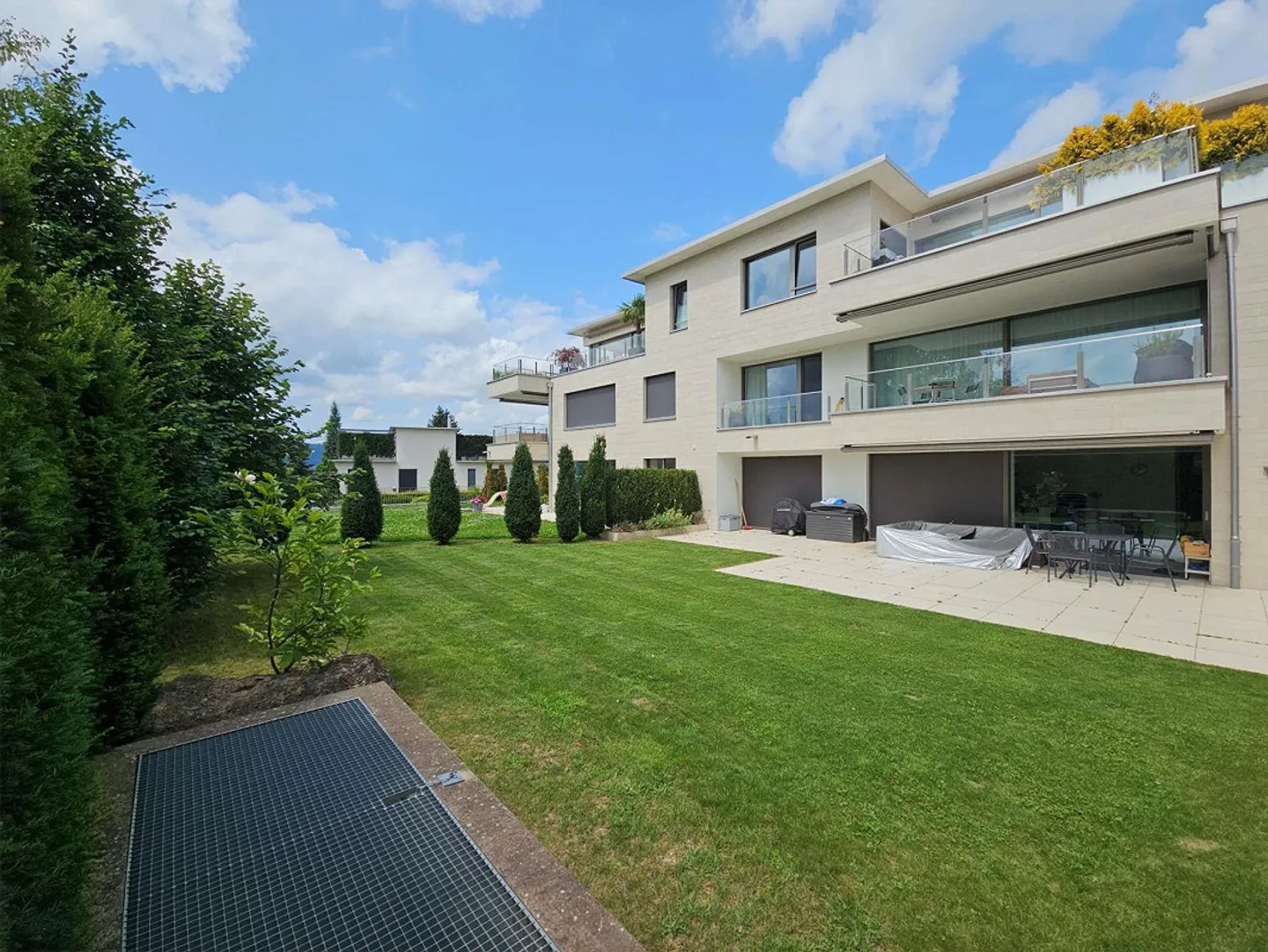 Appartamento giardino mediterraneo con grande terrazza - Foto 1 di 18