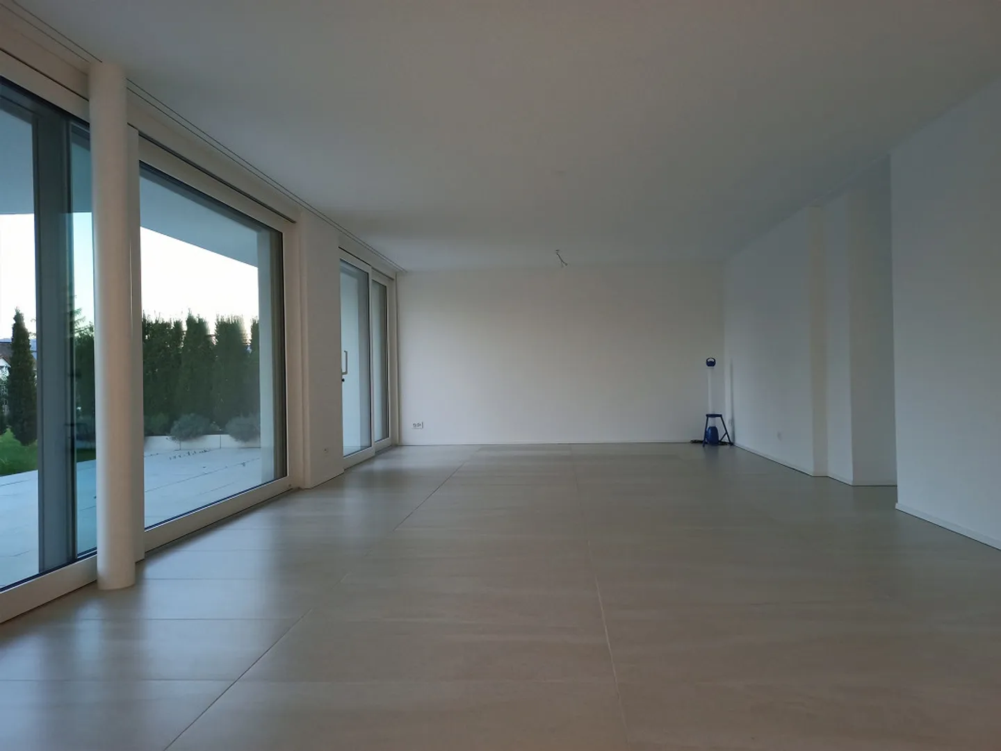 Appartamento giardino mediterraneo con grande terrazza - Foto 3 di 18