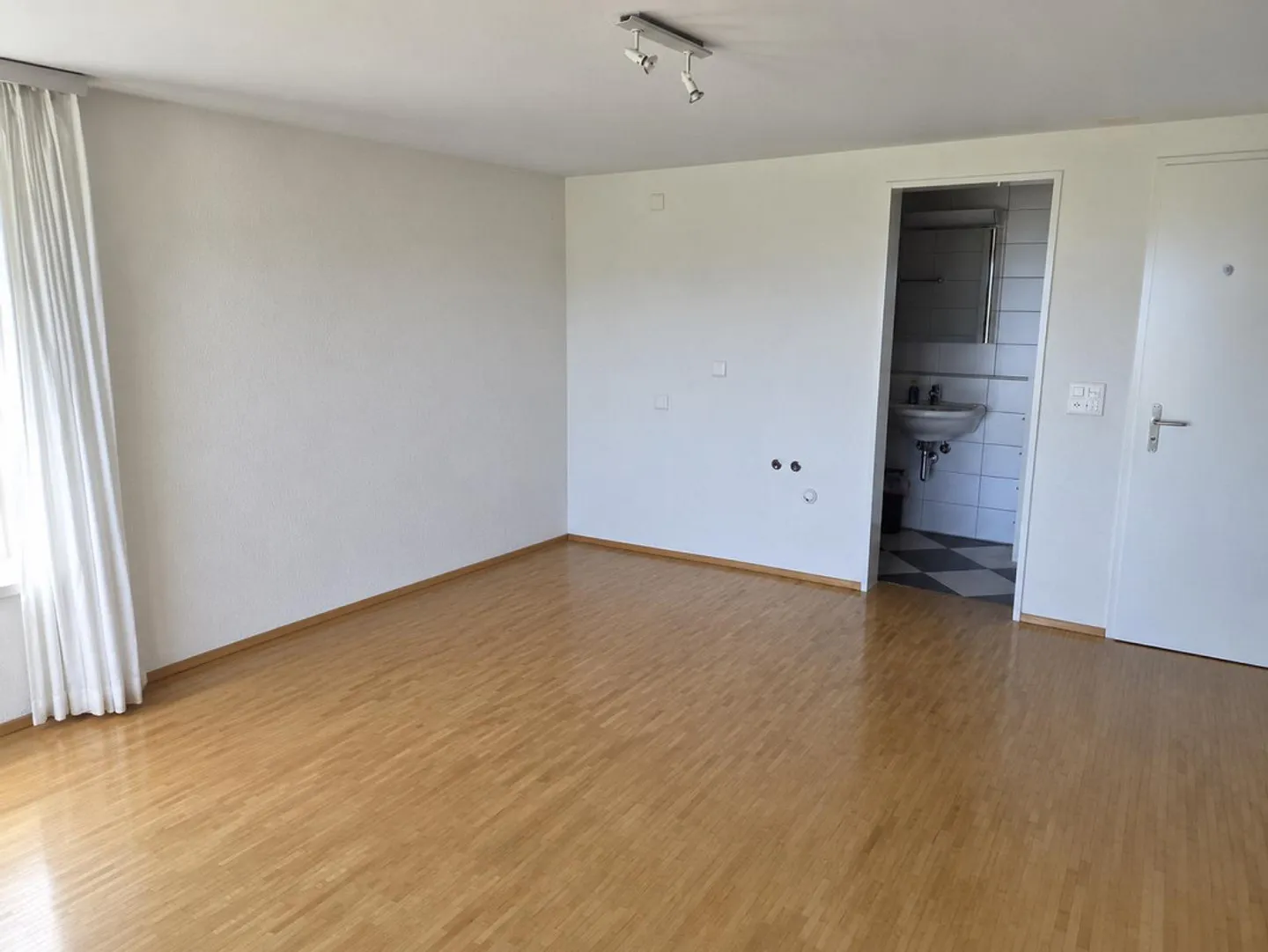 Studio abitativo / Sala di pratica - Foto 5 di 6