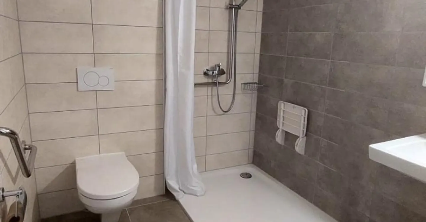 Zu vermieten - Charmante 2,5-Zimmer-Wohnung in Saint-Cergue - Foto 2 von 5