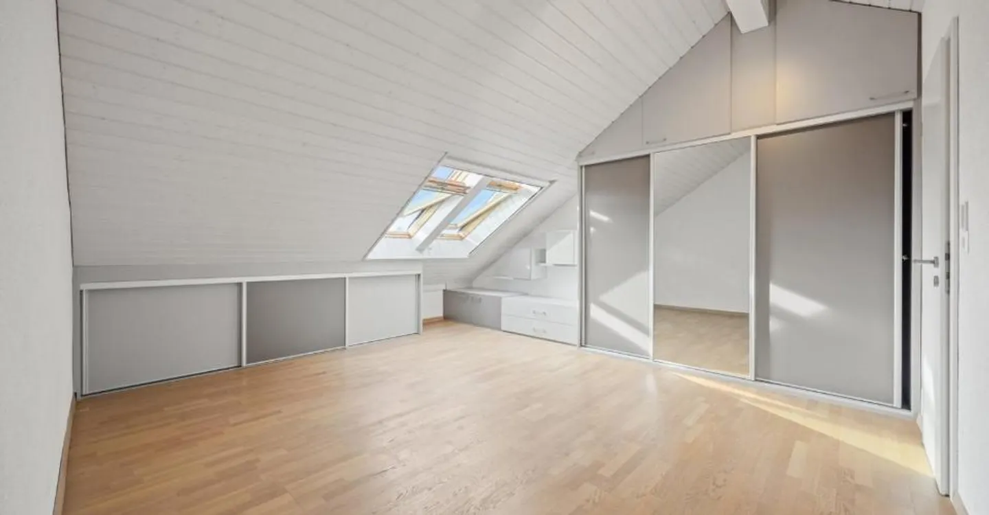 Spacieux duplex avec grande terrasse et beau dégagement sur le lac au - Foto 7 di 8