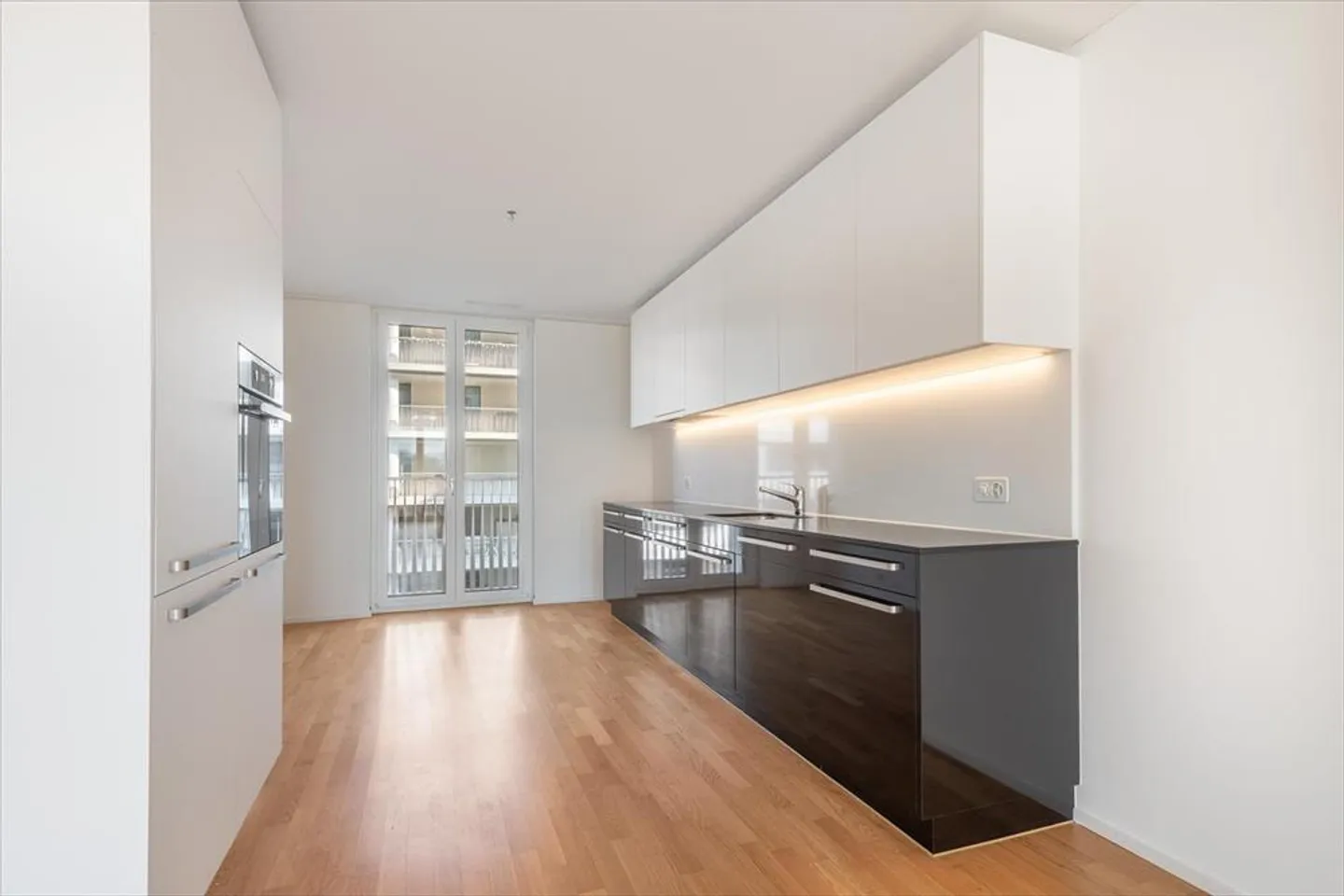 Appartement Moderne en Zone Urbaine - Photo 3 sur 5