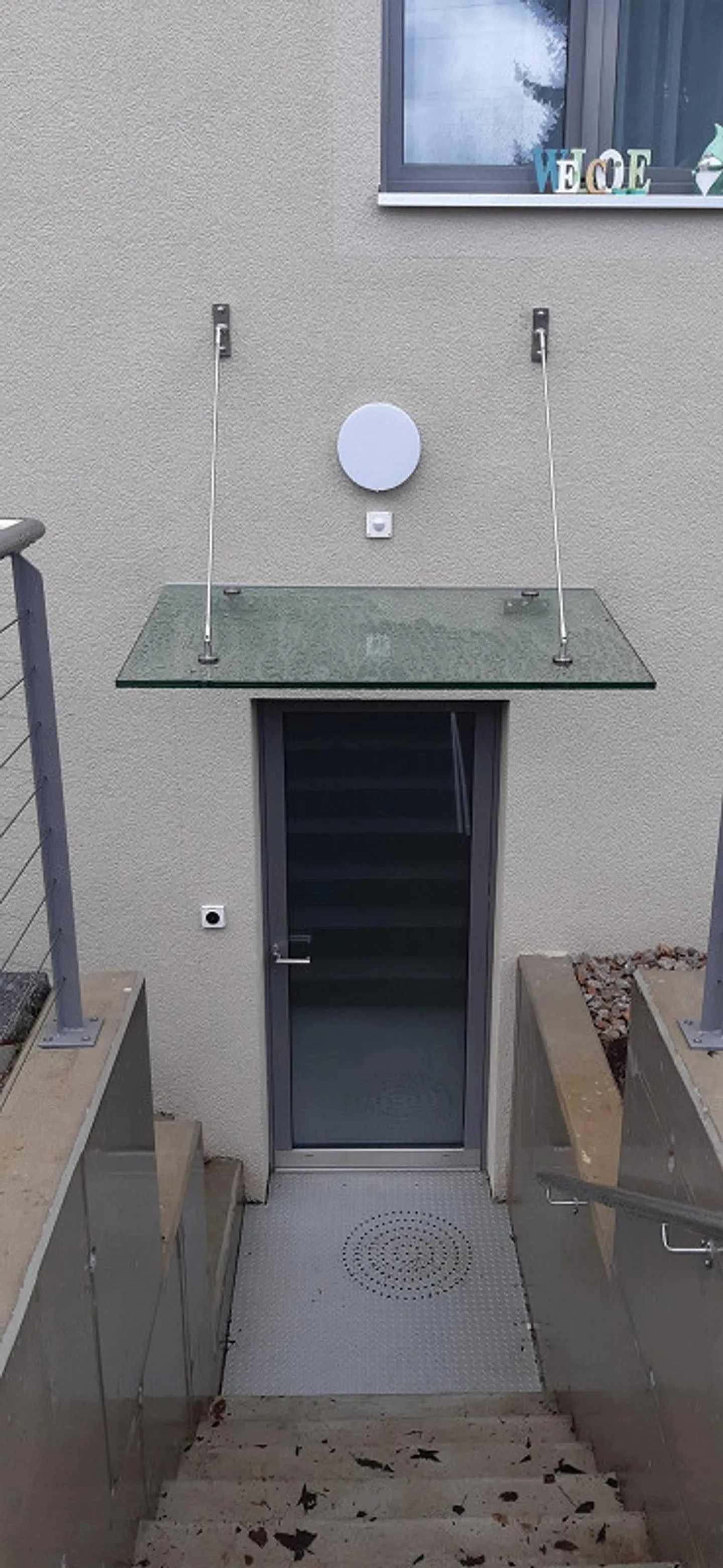 Magnifique et lumineux appartement en sous-sol de 2 1/2 pièces avec jardin - Photo 5 sur 12