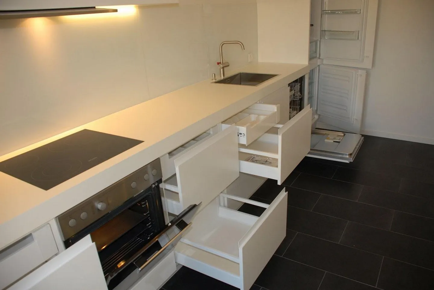 Modern 2-room apartment in the center of Basel - Photo 7 of 13