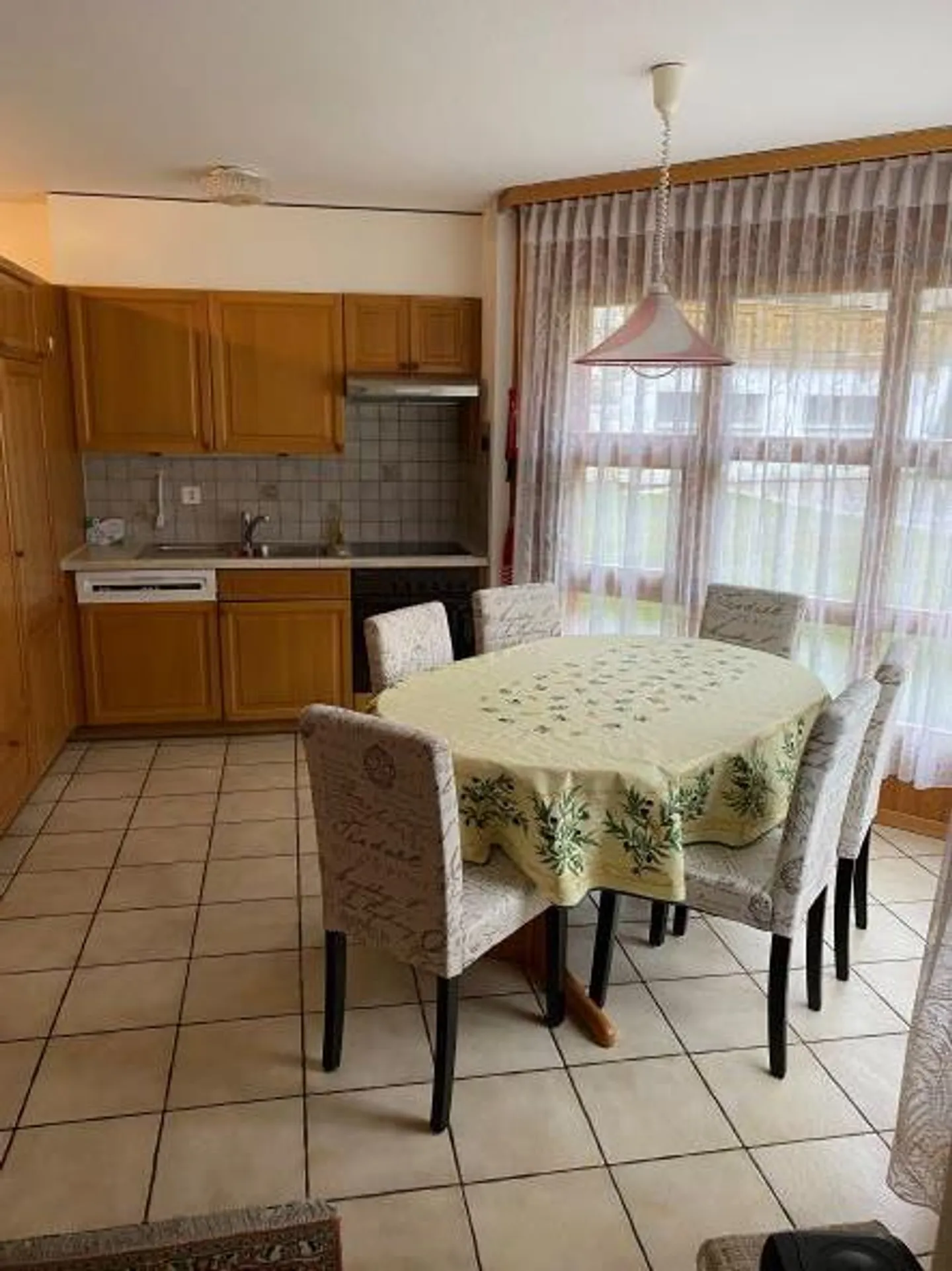 Furnished apartment for rent - Photo 2 of 8