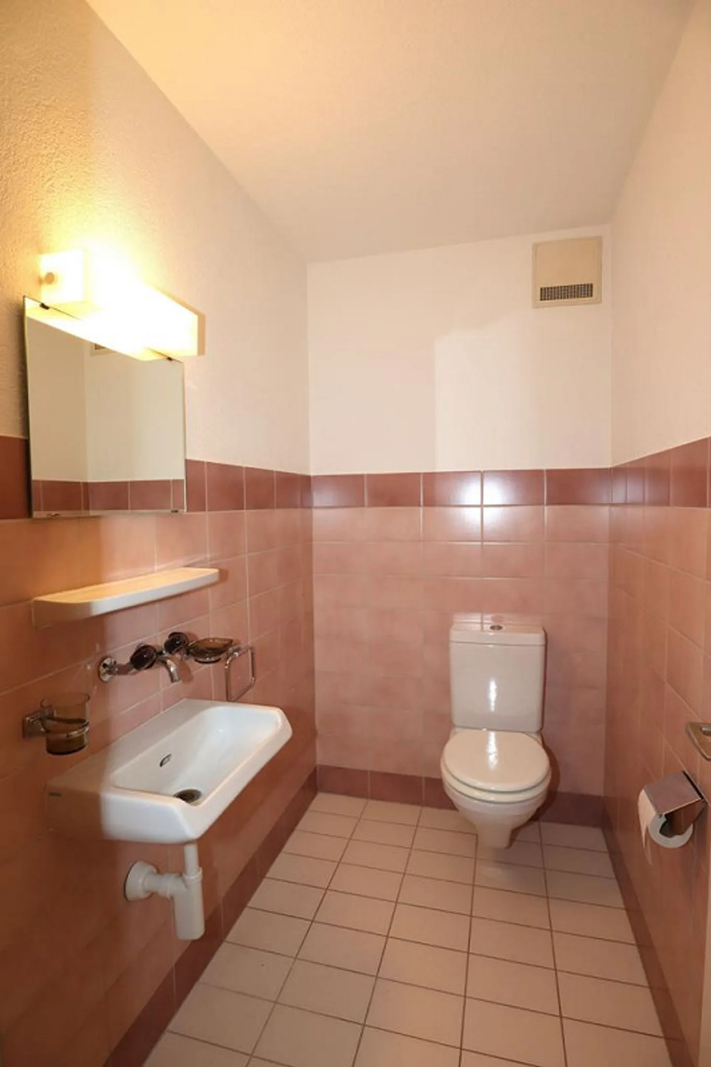 Beautiful large and bright apartment in the city center - 1 month free - Photo 5 of 12