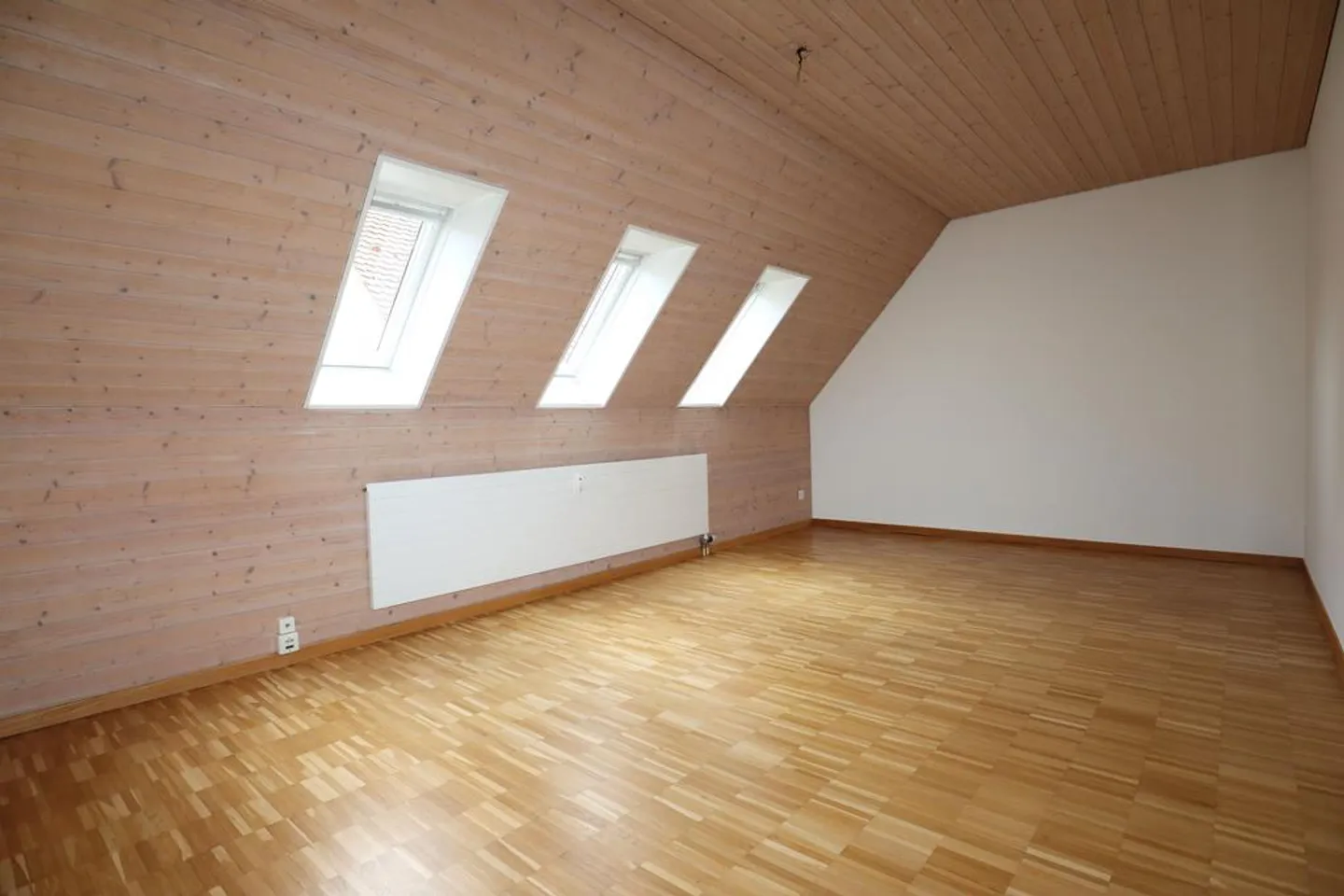 Beautiful large and bright apartment in the city center - 1 month free - Photo 10 of 12