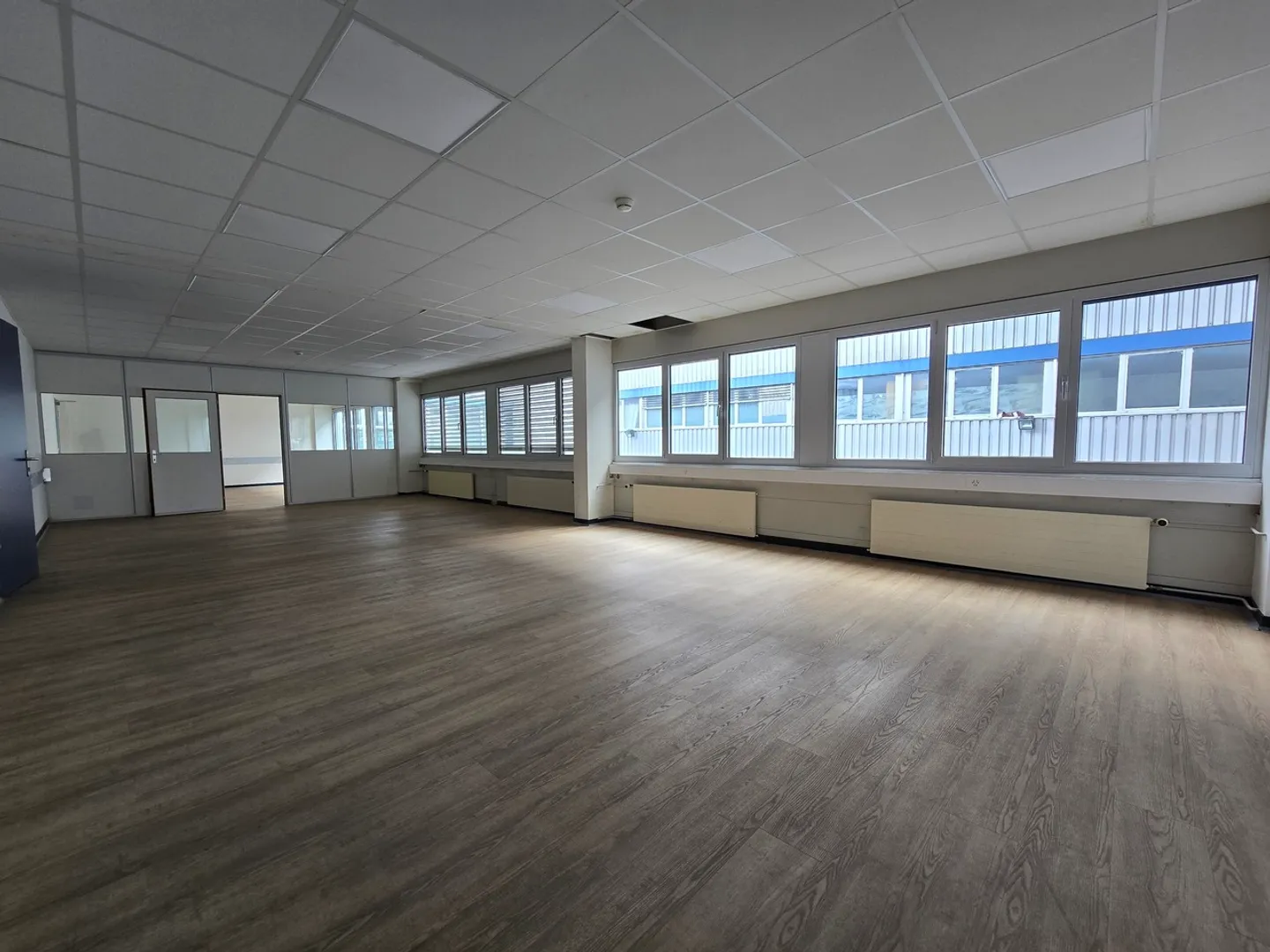 Ufficio di 184m2 - Vicinanza autostrada/stazione - Yverdon-les-Bains - Foto 2 di 7