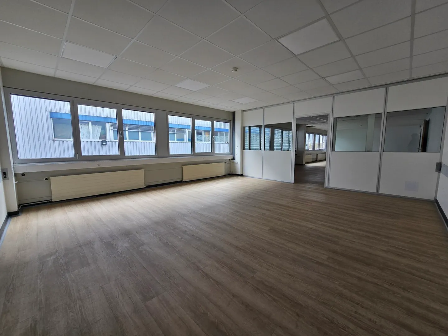 Ufficio di 184m2 - Vicinanza autostrada/stazione - Yverdon-les-Bains - Foto 3 di 7