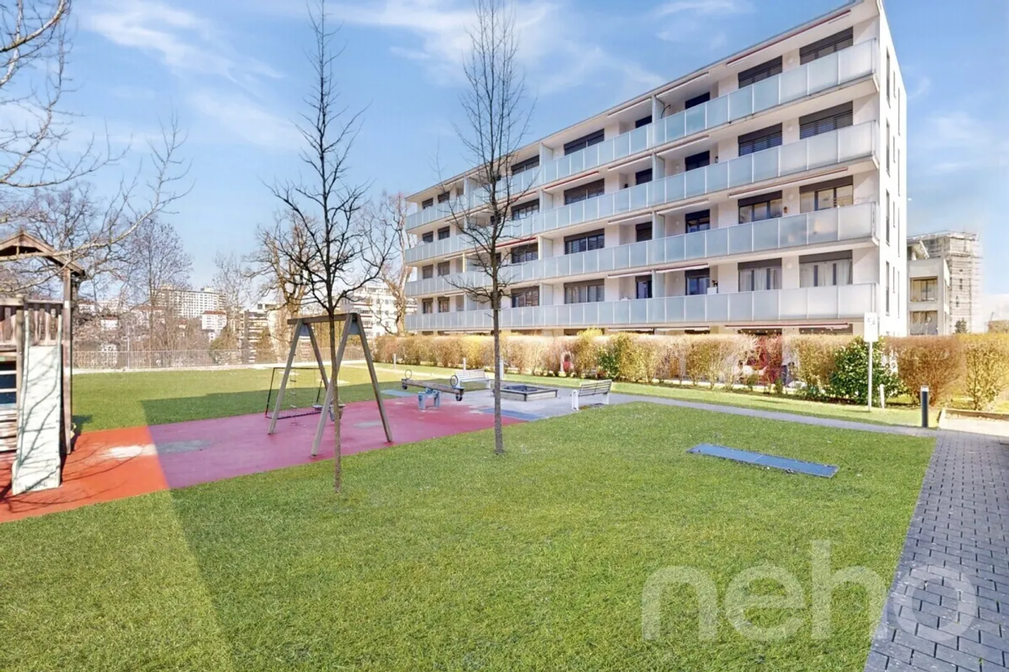 Bright top floor with large balcony in Villars-sur-Glâne - Photo 3 of 12