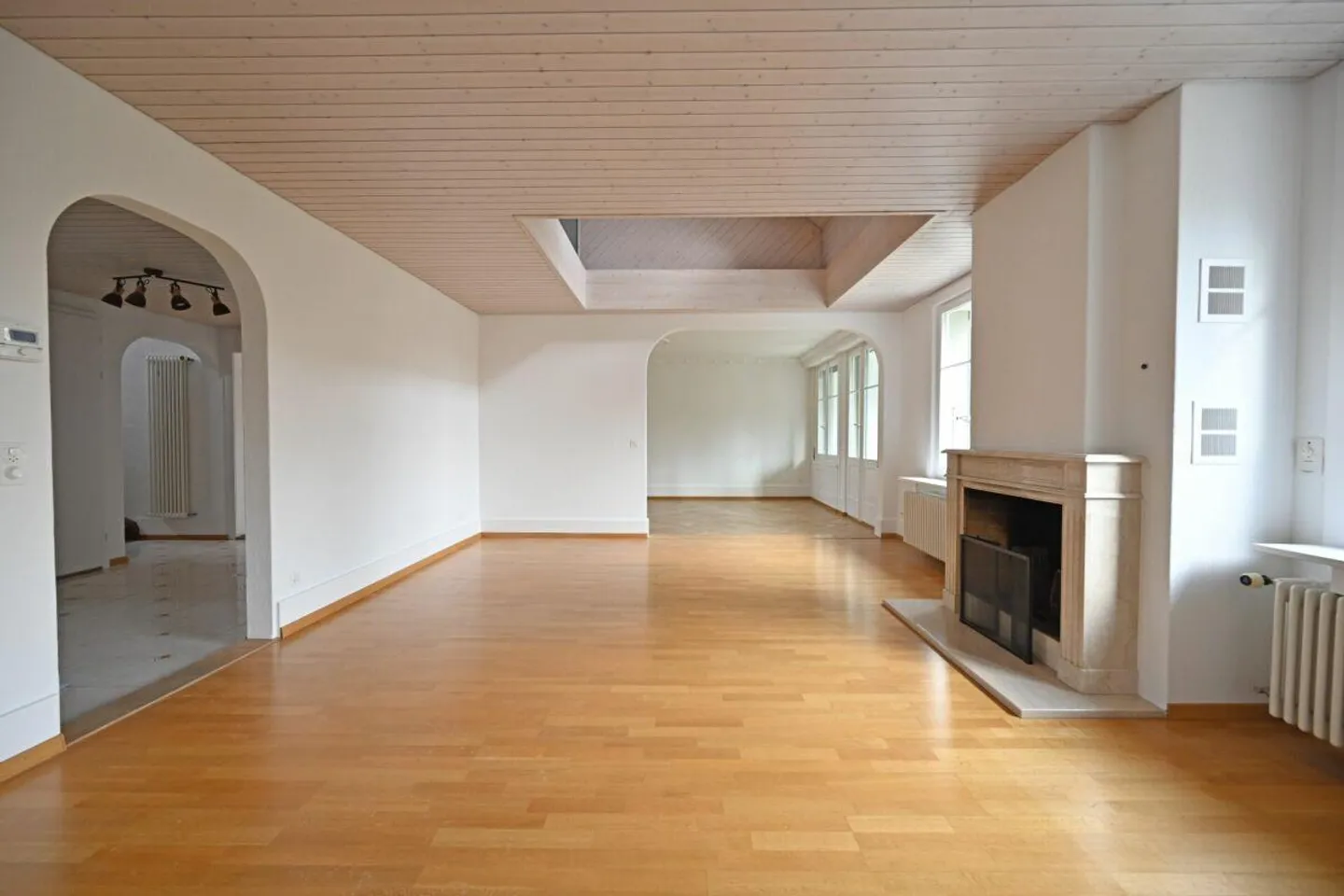 Spacious 5.5-room maisonette apartment in a sought-after residential area in Bern - Photo 3 of 13