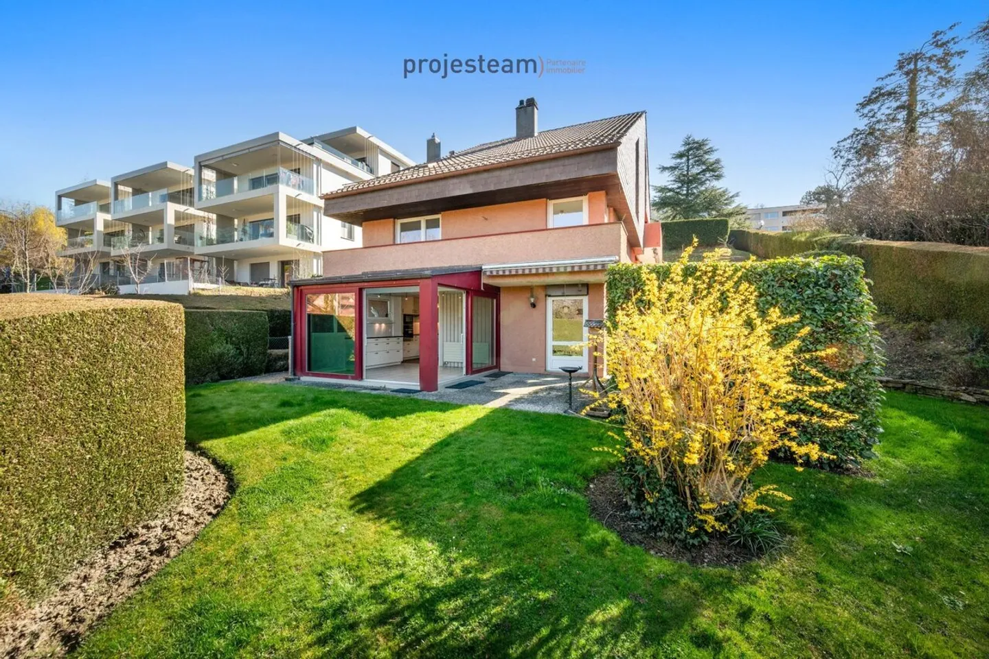 Maison familiale avec potentiel - Photo 1 sur 13