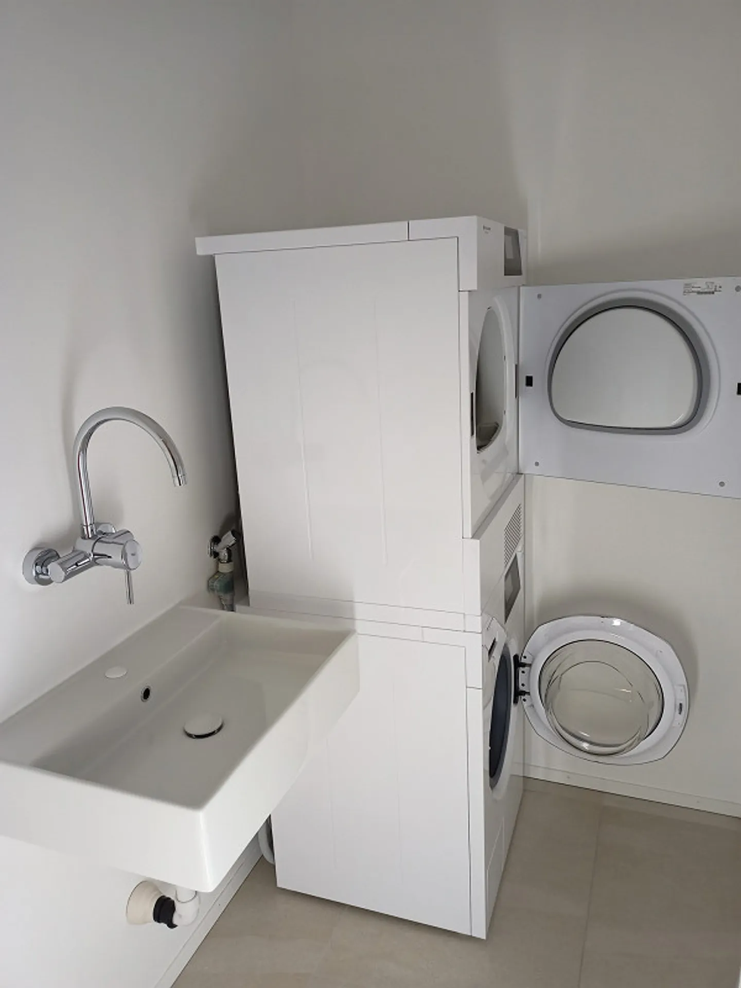 Appartamento giardino mediterraneo con grande terrazza - Foto 12 di 18