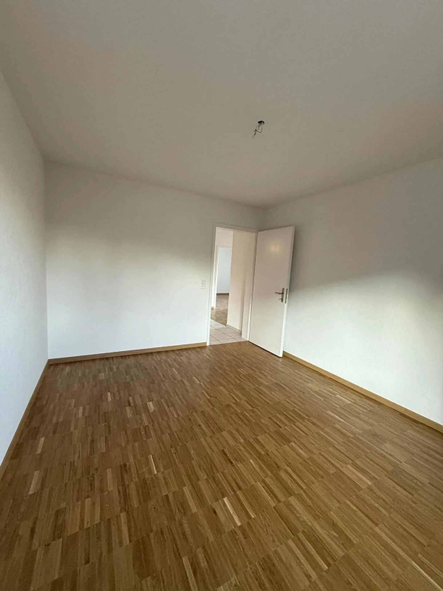 Appartamento 3.5 locali in una posizione tranquilla ad Adliswil - Foto 6 di 11