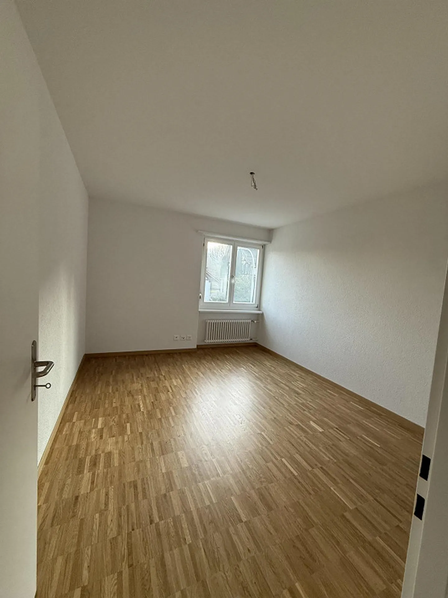 Appartamento 3.5 locali in una posizione tranquilla ad Adliswil - Foto 5 di 11