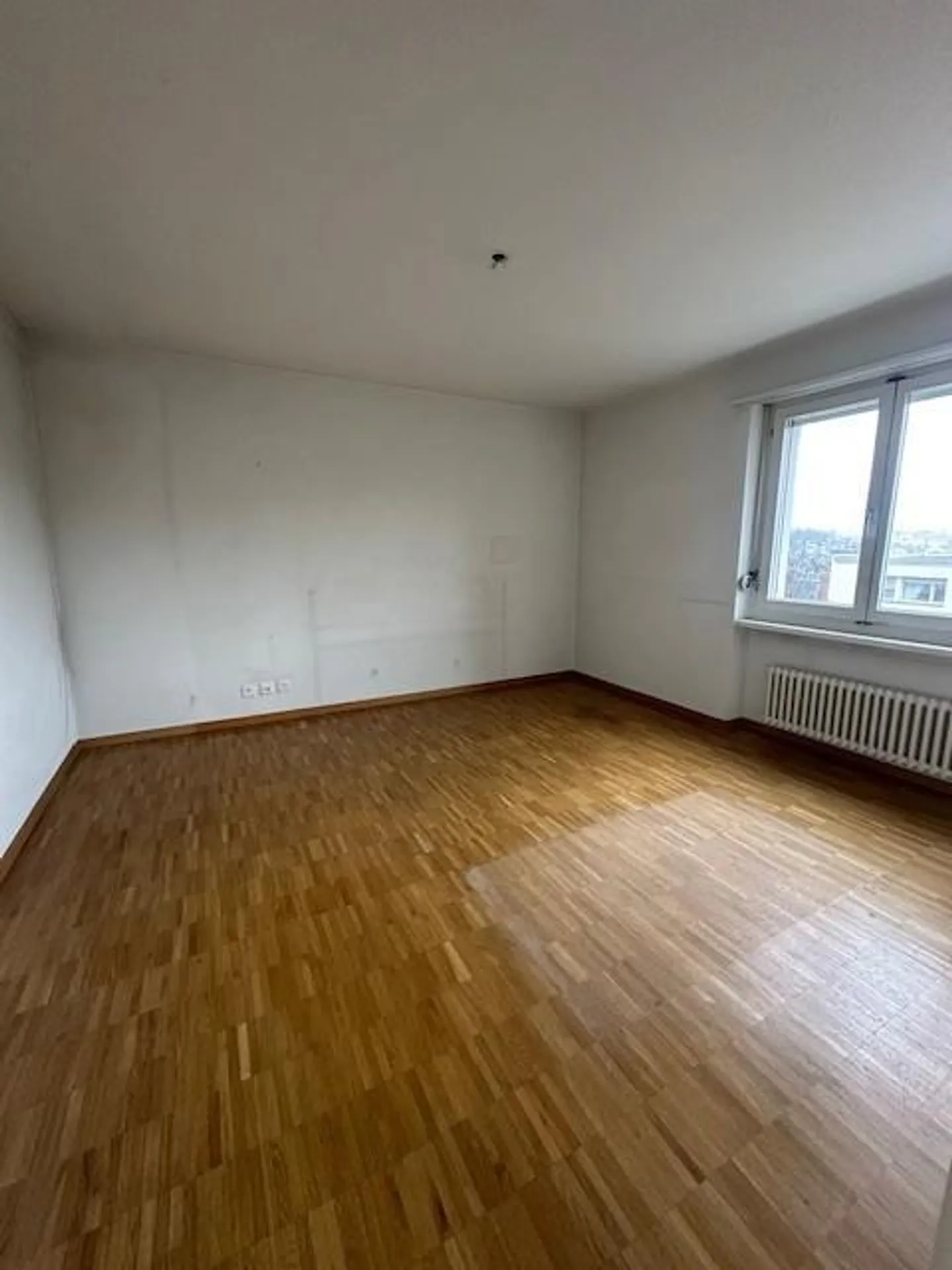 Appartamento 3.5 locali in una posizione tranquilla ad Adliswil - Foto 7 di 11