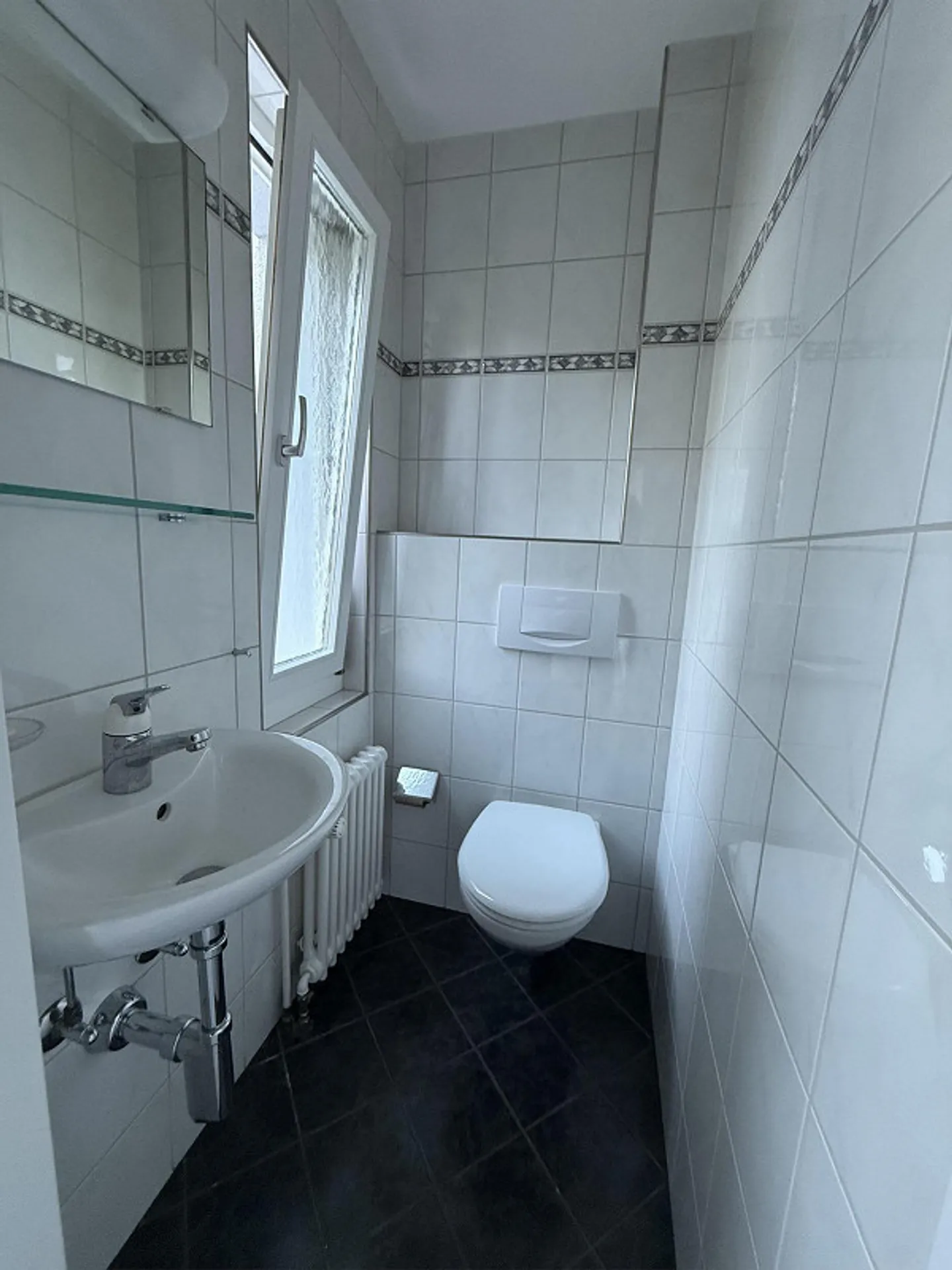 Appartamento 3.5 locali in una posizione tranquilla ad Adliswil - Foto 9 di 11