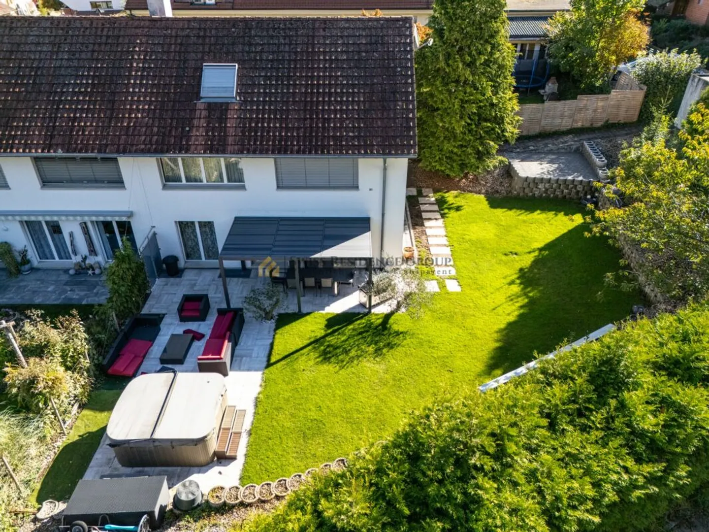Vivere con stile e garanzia di benessere - con una fantastica vasca idromassaggio! - Foto 19 di 21