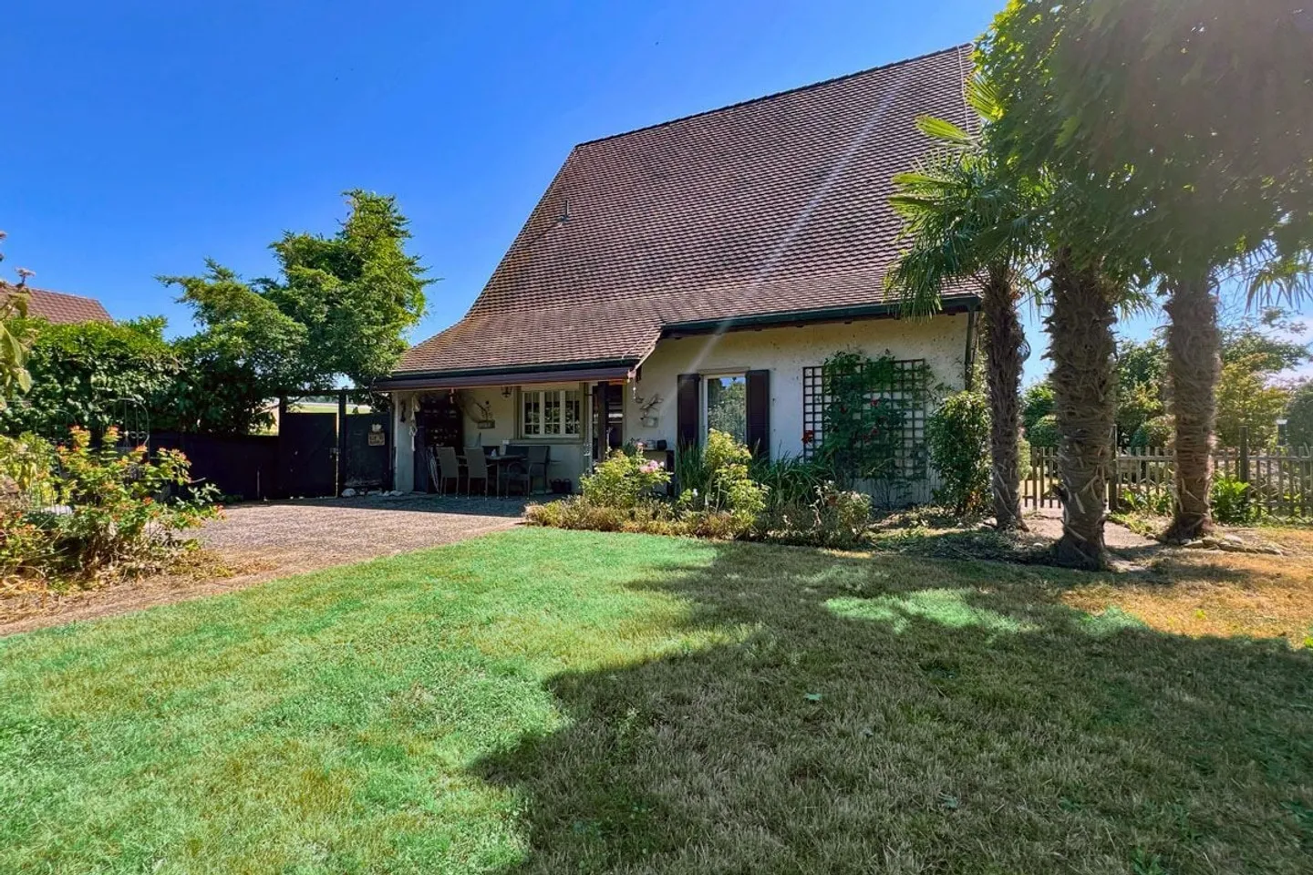 Spacious Family Home in Täuffelen - Photo 2 of 13