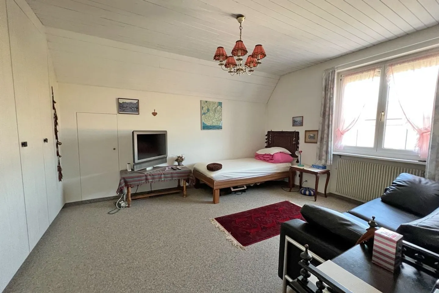 Spacious Family Home in Täuffelen - Photo 8 of 13