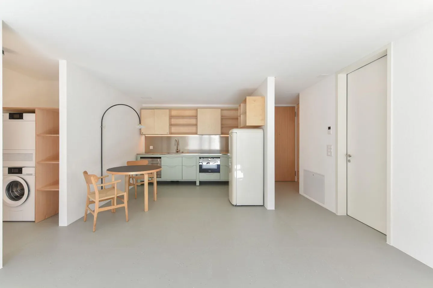Modernes Apartment mit atemberaubendem Blick - Foto 2 von 8