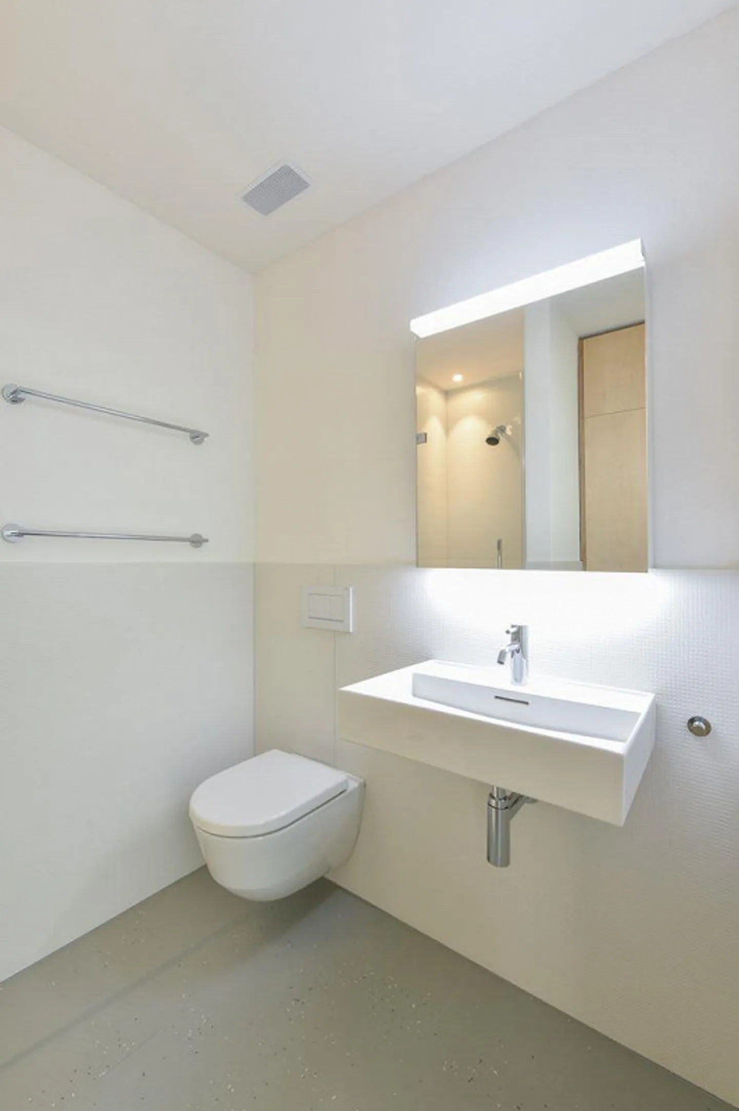 Modernes Apartment mit atemberaubendem Blick - Foto 6 von 8