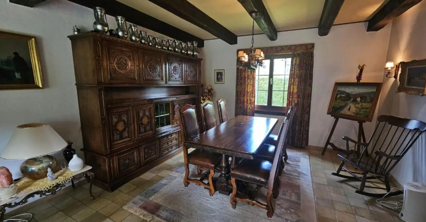 For sale in Malleray, 6.5-room house on a plot of 858 m² - Photo 7 of 12