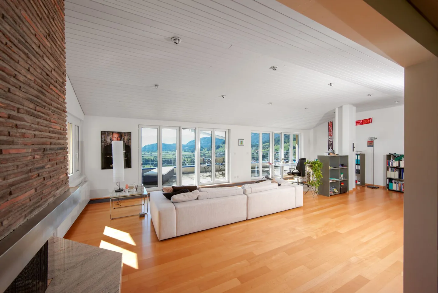 Casa unifamiliare con appartamento separato sulla vigna - Foto 3 di 15