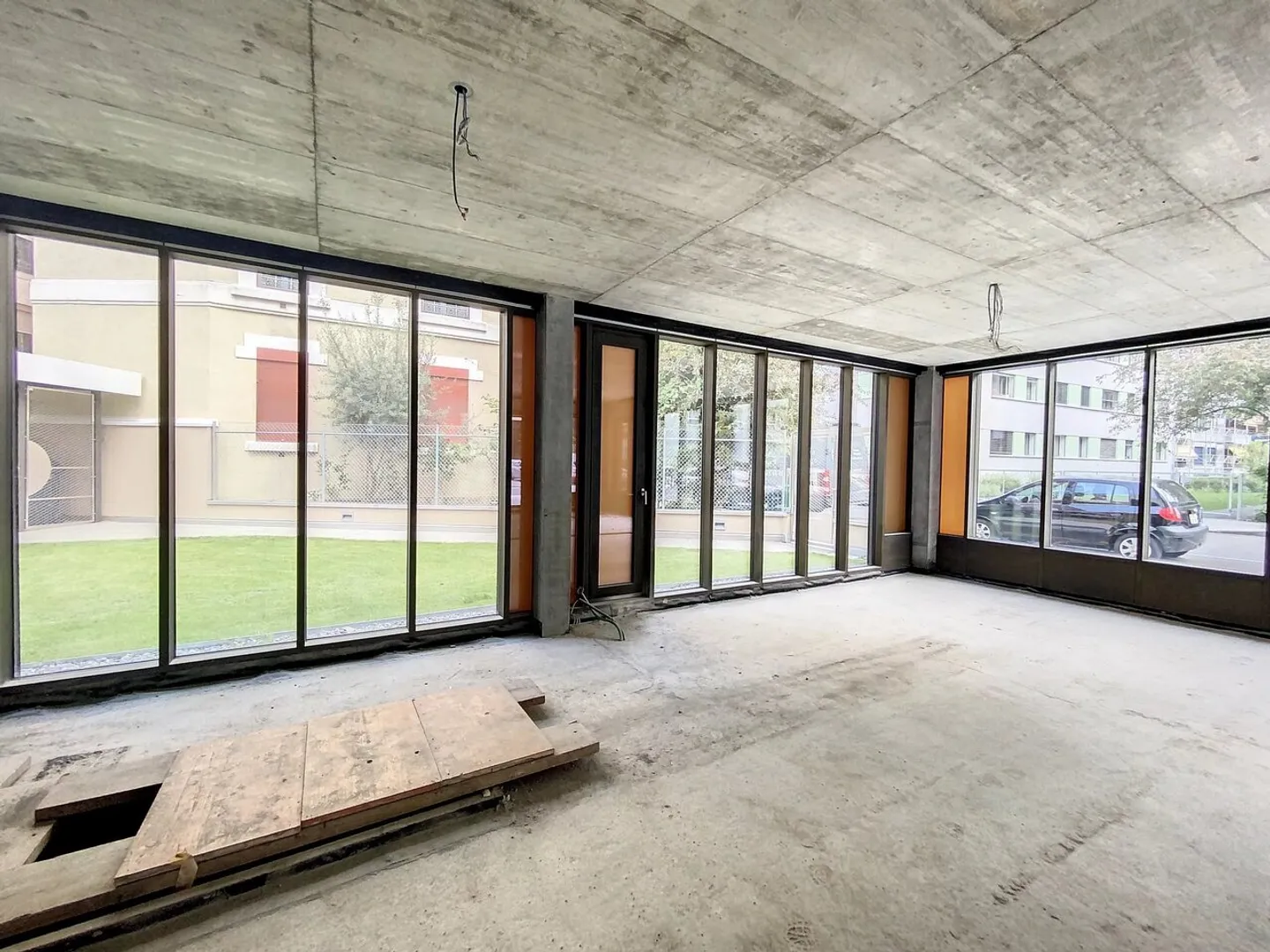 Commercial Space in Charmilles - Photo 6 of 8