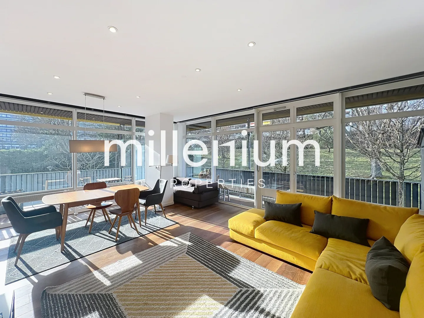 High-end apartment near the UN - Photo 3 of 18