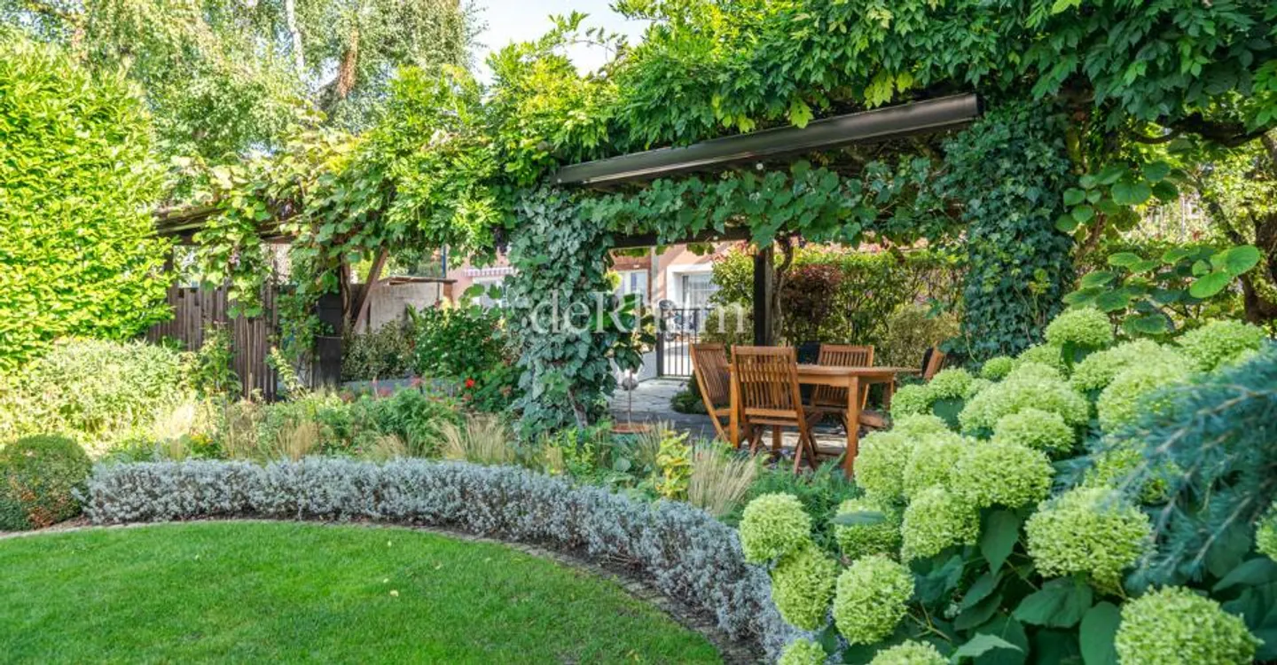 Magnificent village house in the heart of Mex with garden - Photo 11 of 11