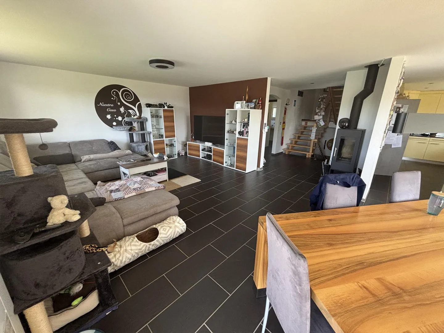 Maison semi-détachée de 5 ½ pièces dans un emplacement ensoleillé et calme - Photo 8 sur 25