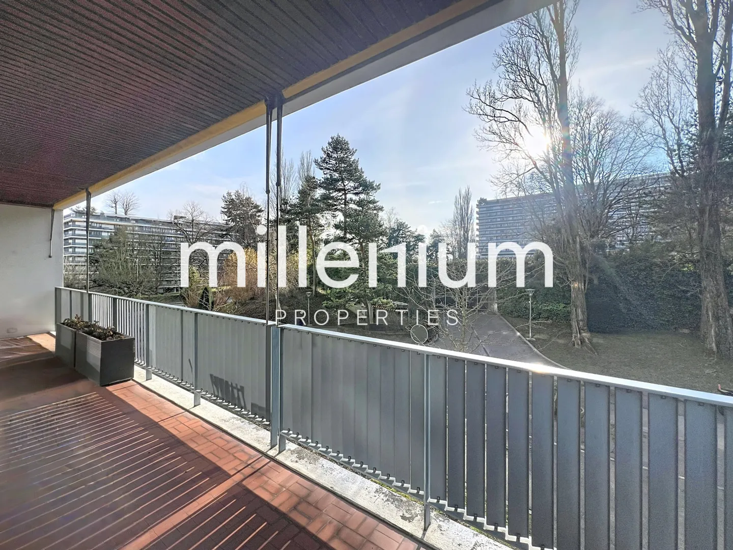 High-end apartment near the UN - Photo 14 of 18