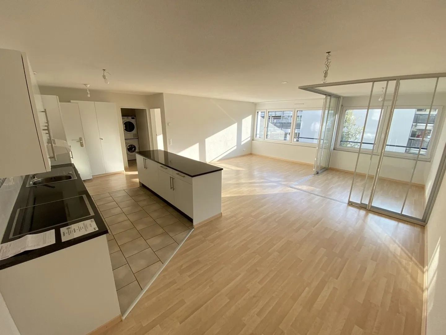 Appartamento moderno 2.5 locali - Zurigo Seebach - Foto 2 di 7