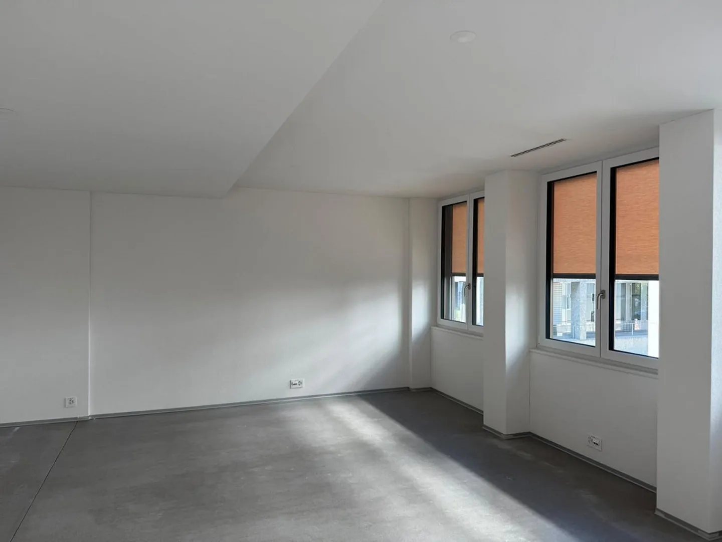 Modern office in a central location in Opfikon for rent! - Photo 5 of 5