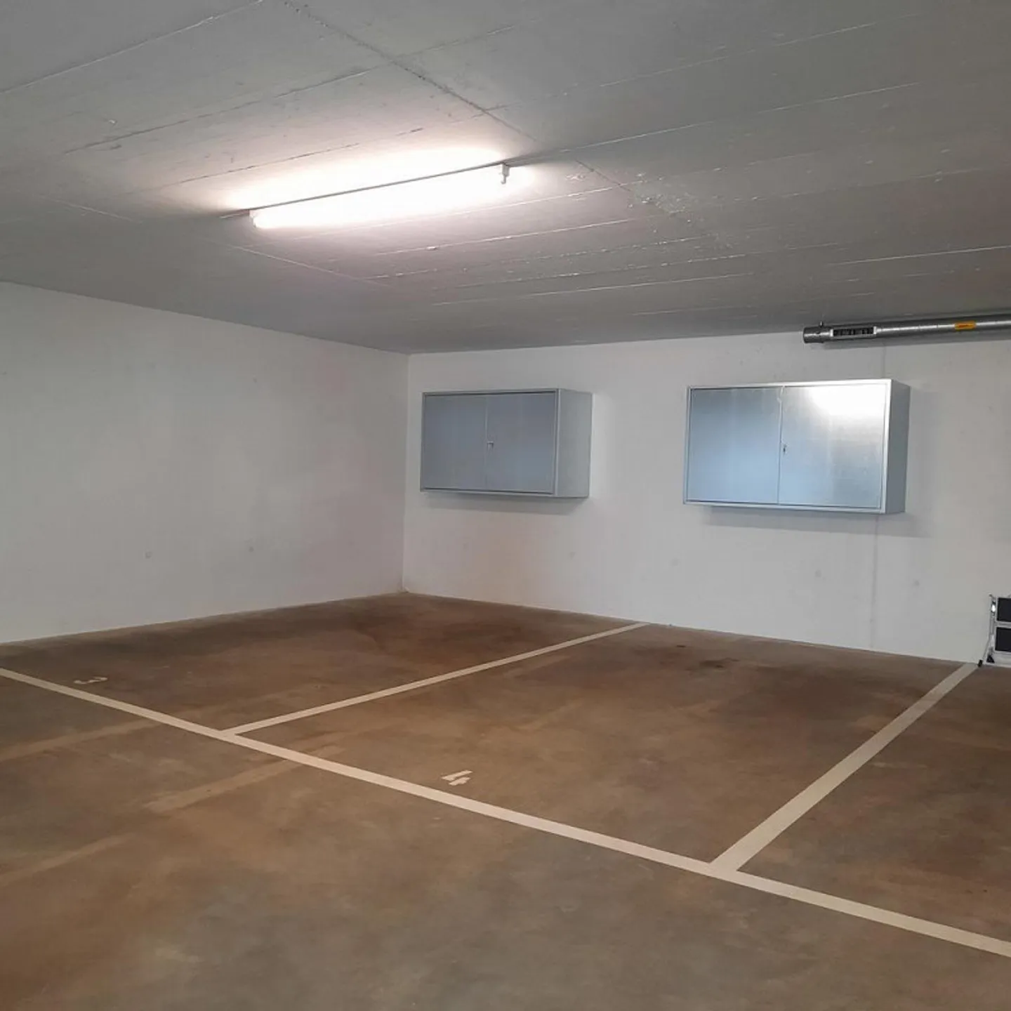 Innenparkplatz verfügbar - Foto 2 von 2