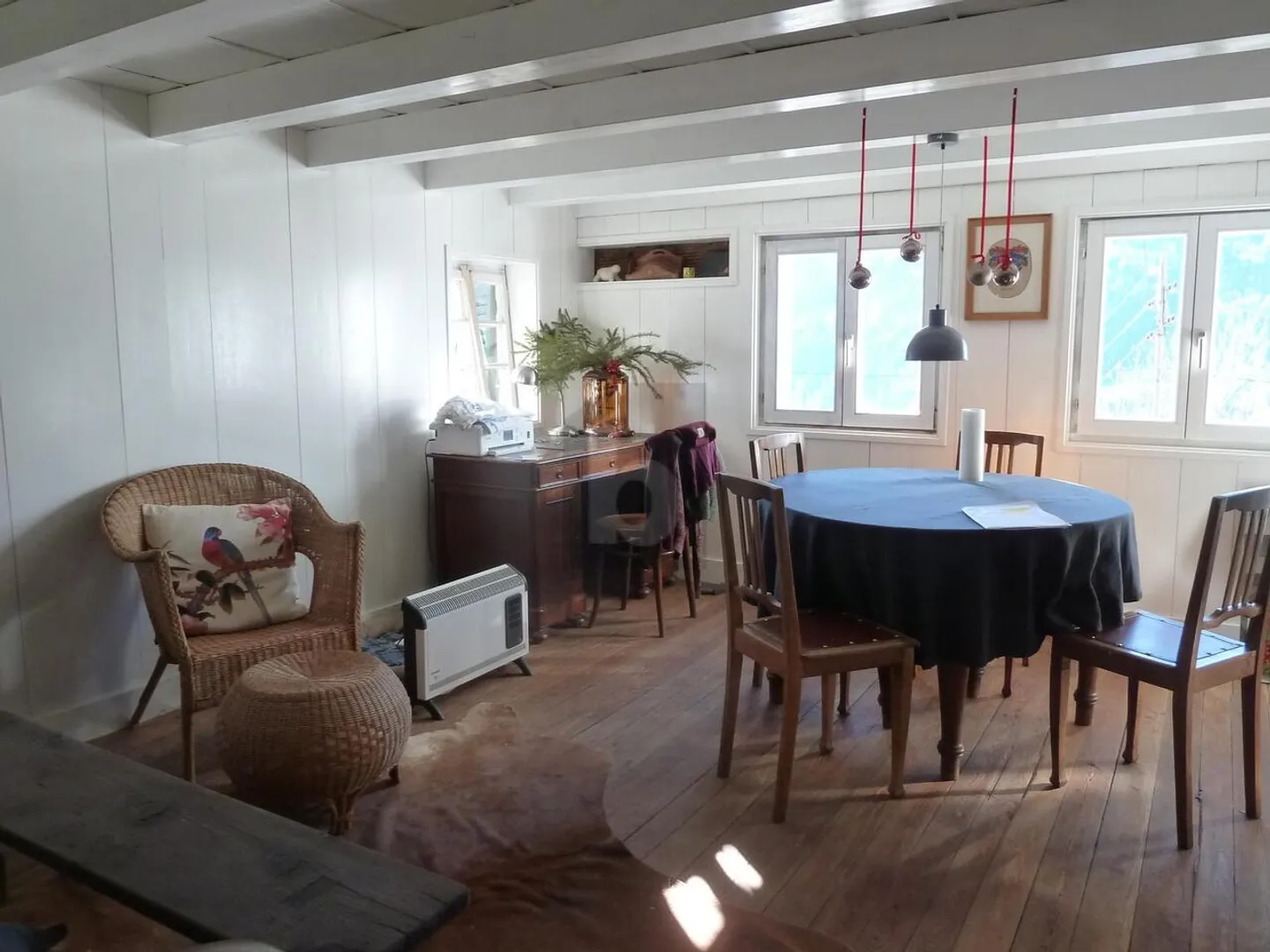 EIN RUHIGES, SONNIGES UND EINLADENDES ZUHAUSE - Foto 2 von 6